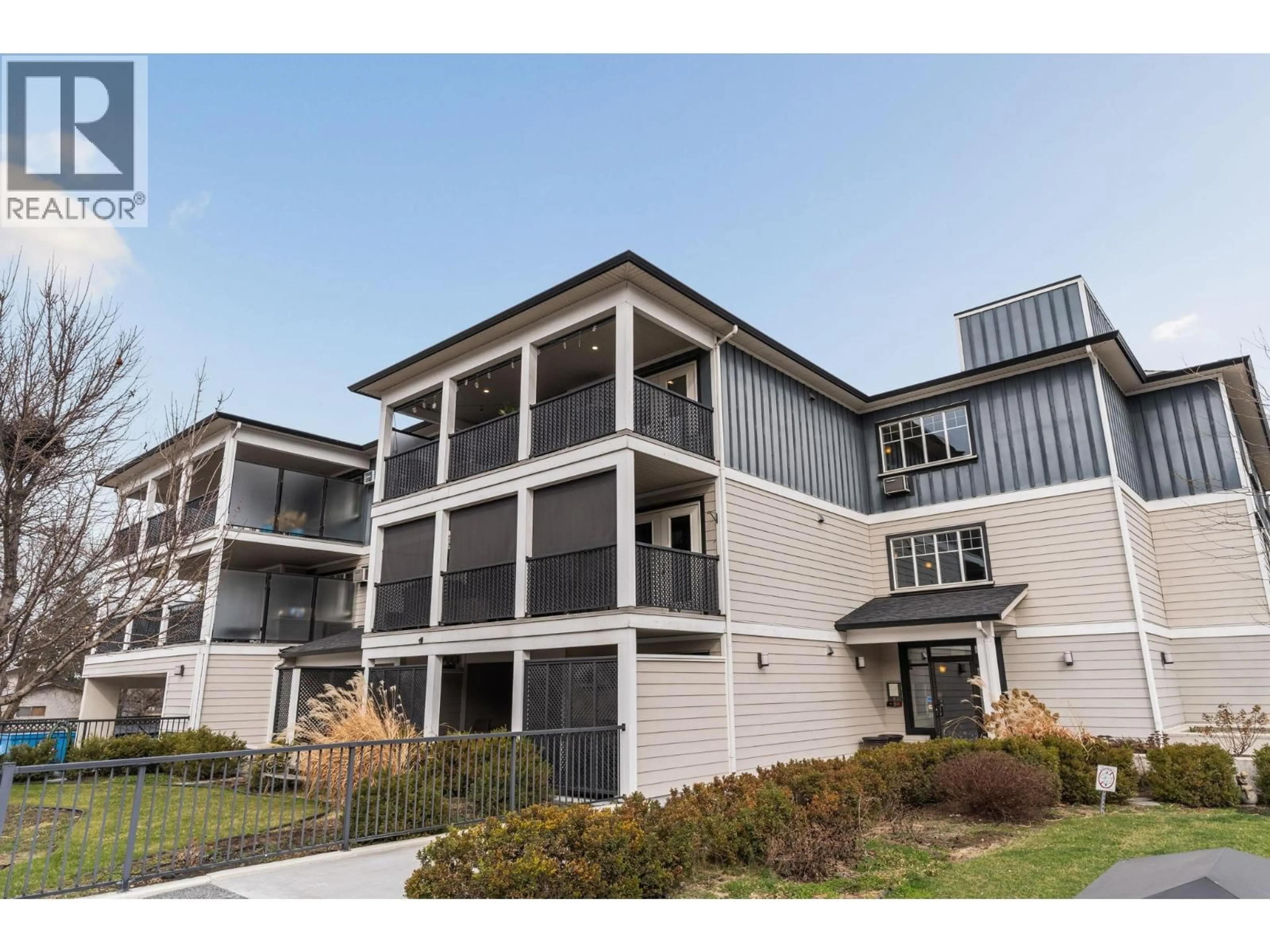 A pic from outside/outdoor area/front of a property/back of a property/a pic from drone, building for 305 - 10529 POWLEY COURT, Lake Country British Columbia V4V2S2