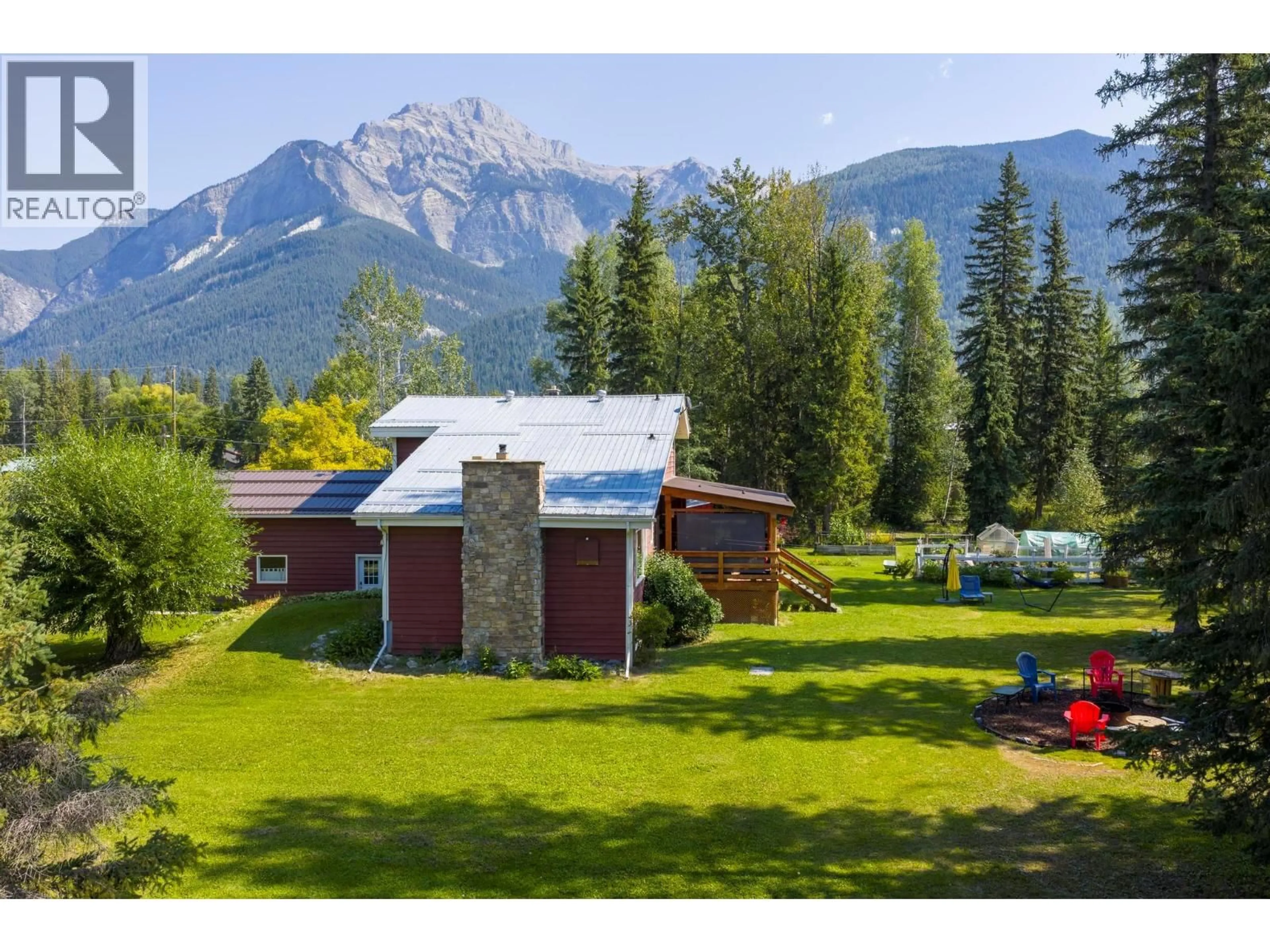 A pic from outside/outdoor area/front of a property/back of a property/a pic from drone, mountain view for 1732 OBERG JOHNSON ROAD, Golden British Columbia V0A1H1