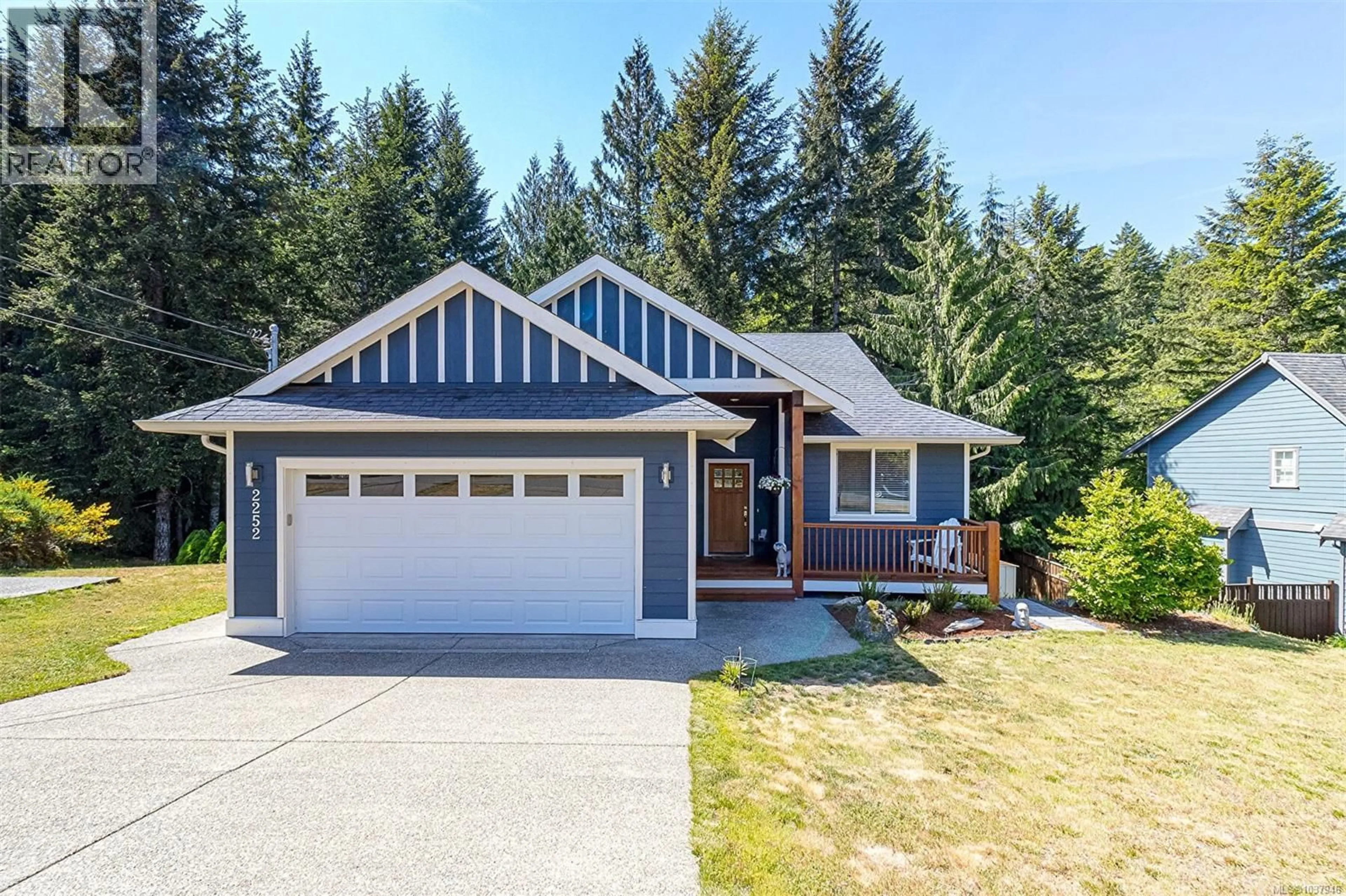 Home with vinyl exterior material, street for 2252 BARON ROAD, Cobble Hill British Columbia V8H0K4