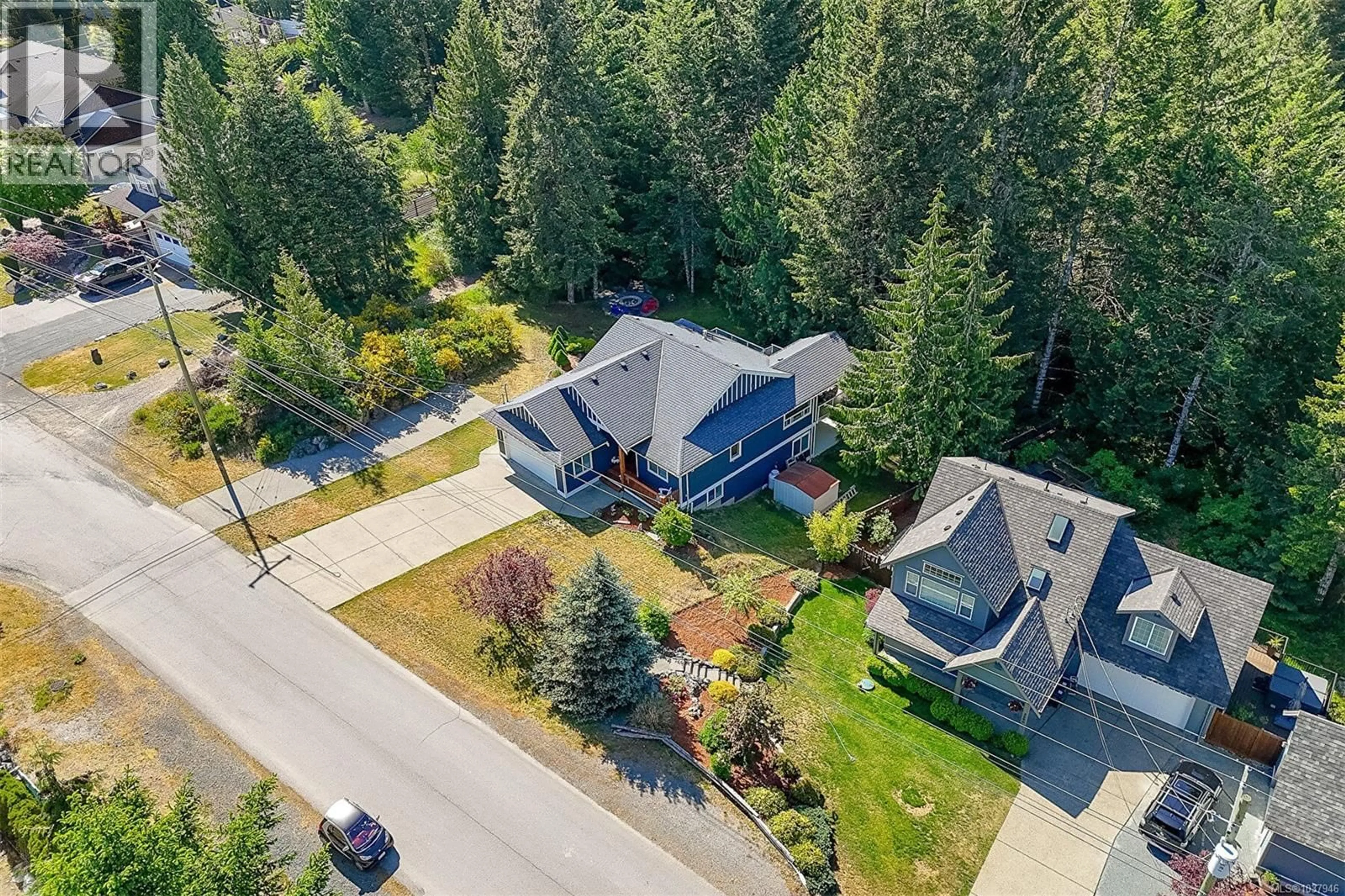 A pic from outside/outdoor area/front of a property/back of a property/a pic from drone, street for 2252 BARON ROAD, Cobble Hill British Columbia V8H0K4
