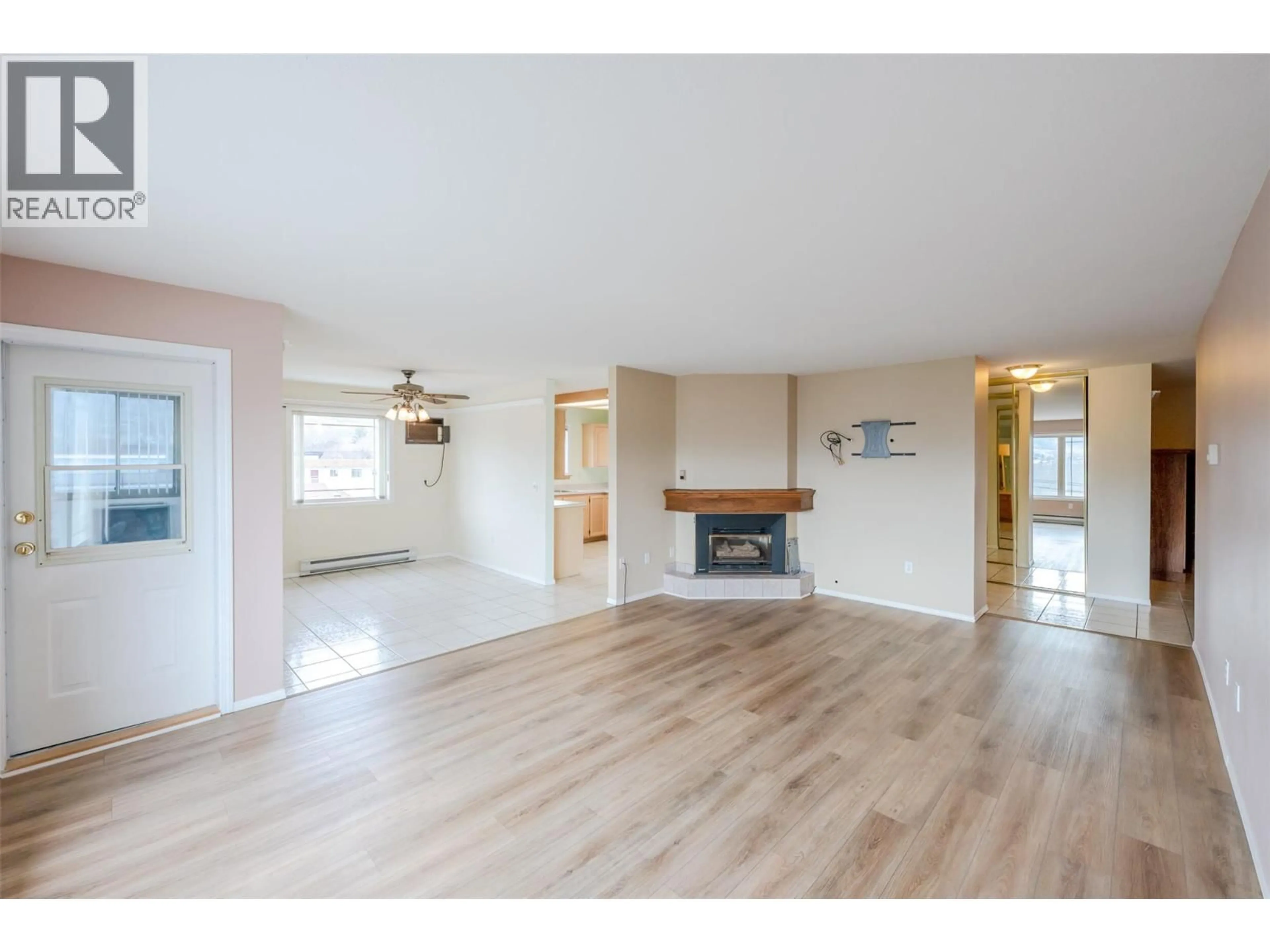 Unknown for 301 - 8302 68 AVENUE, Osoyoos British Columbia V0H1V7