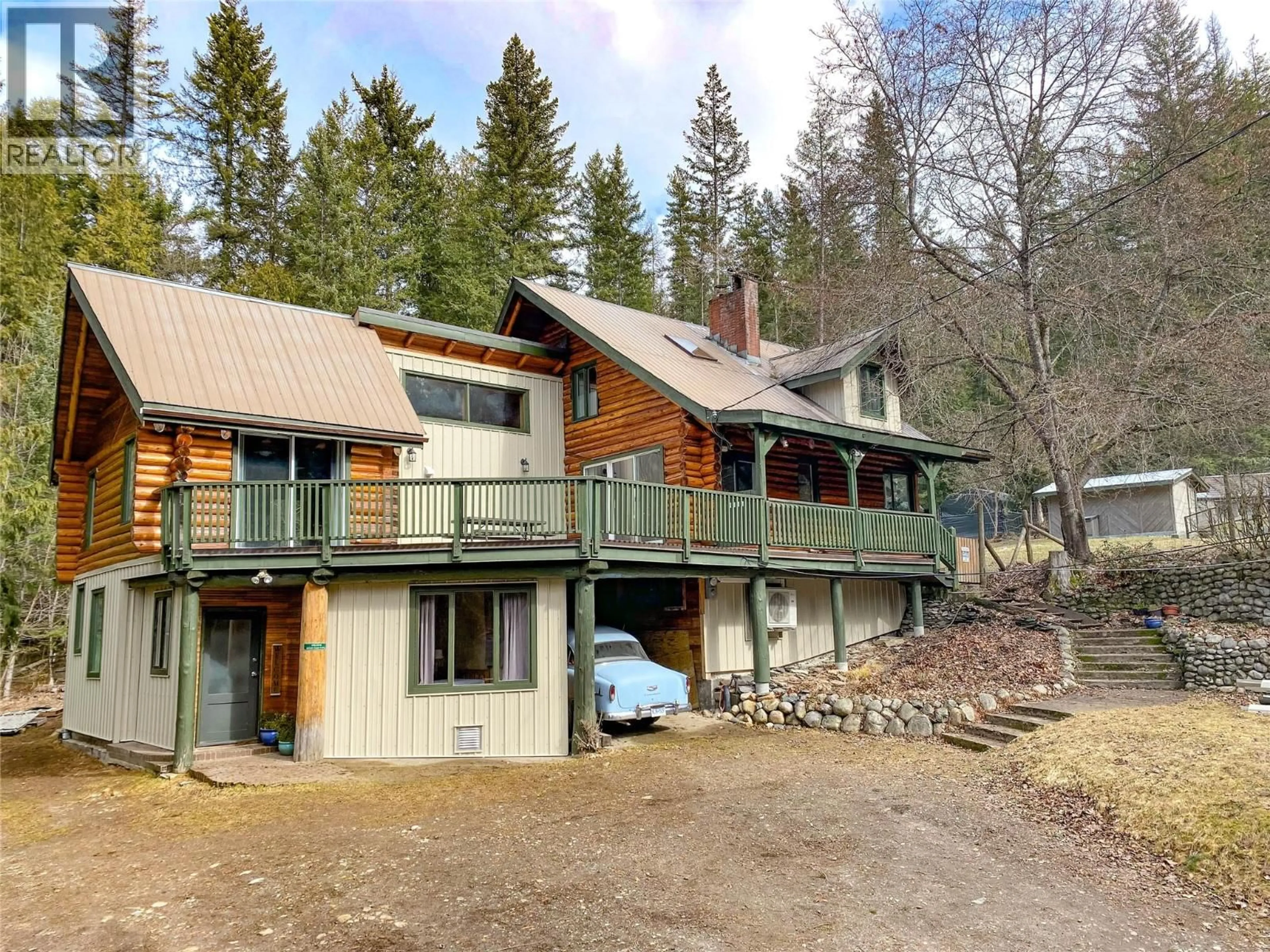 A pic from outside/outdoor area/front of a property/back of a property/a pic from drone, unknown for 375 ALEXANDER ROAD, Nakusp British Columbia V0G1R1