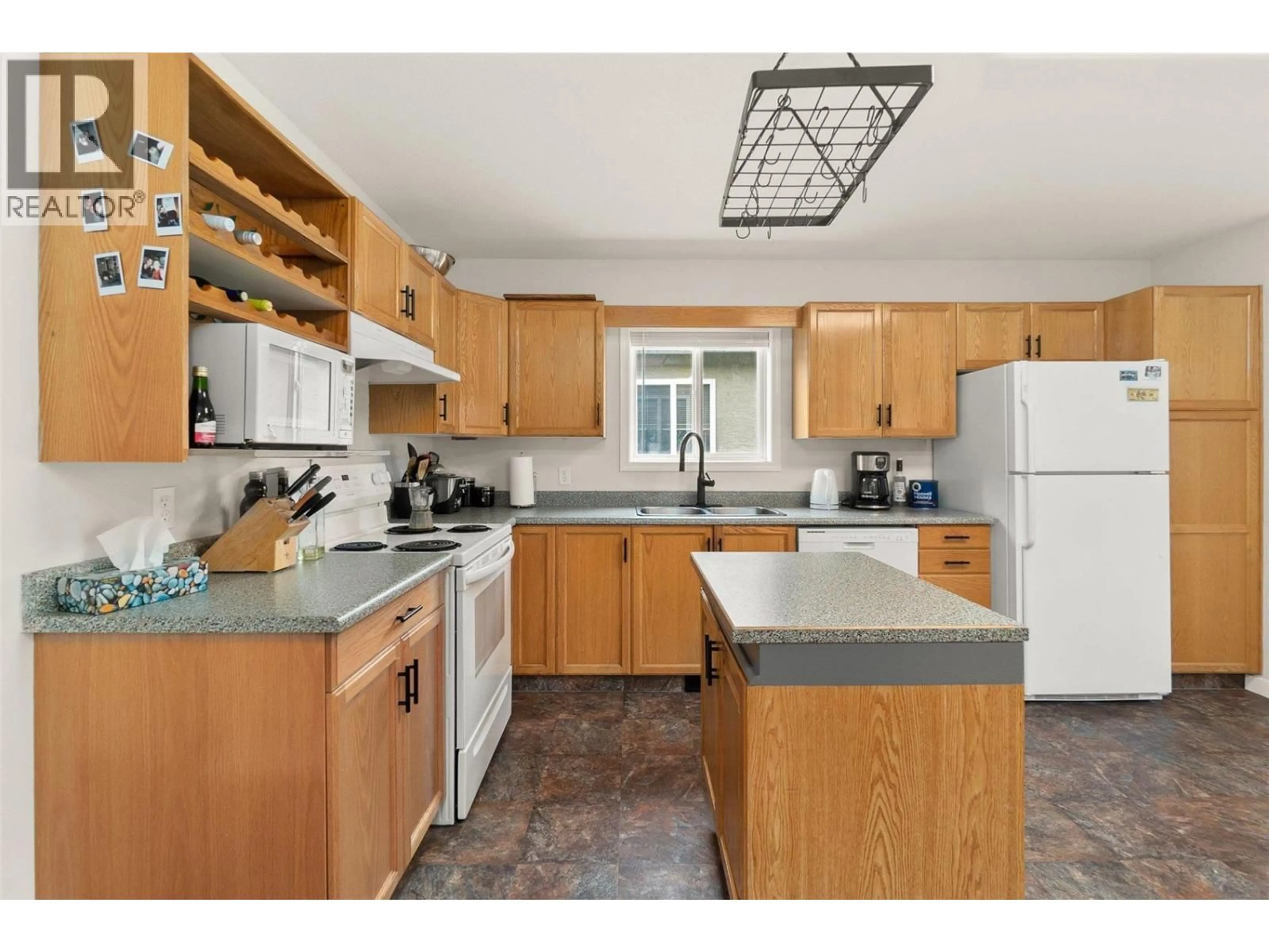 Standard kitchen, ceramic/tile floor for 89 - 2210 LOUIE DRIVE, West Kelowna British Columbia V4T2L7