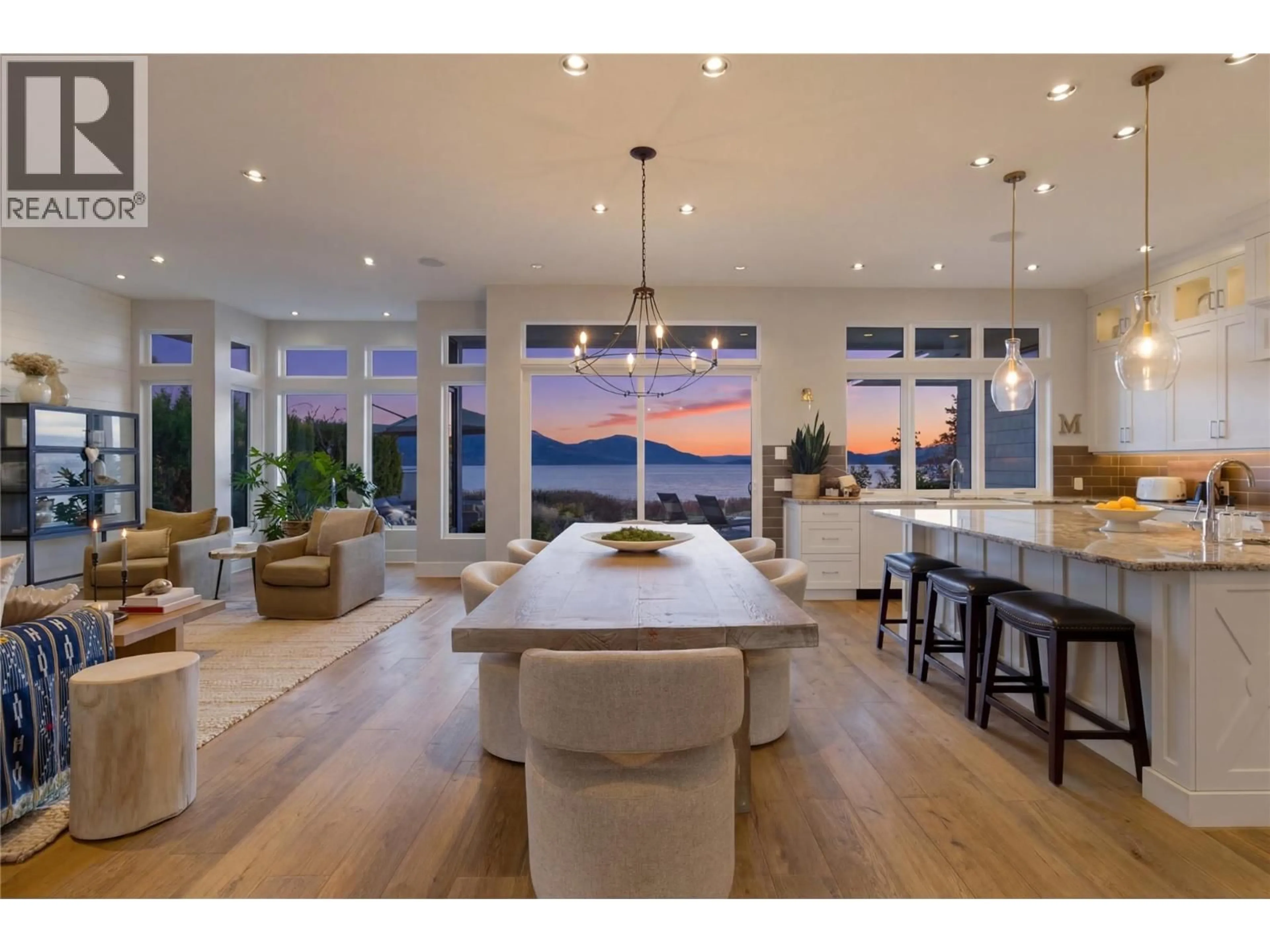 Open concept kitchen, unknown for 347 BRAELOCH ROAD NORTH, Kelowna British Columbia V1W4J2