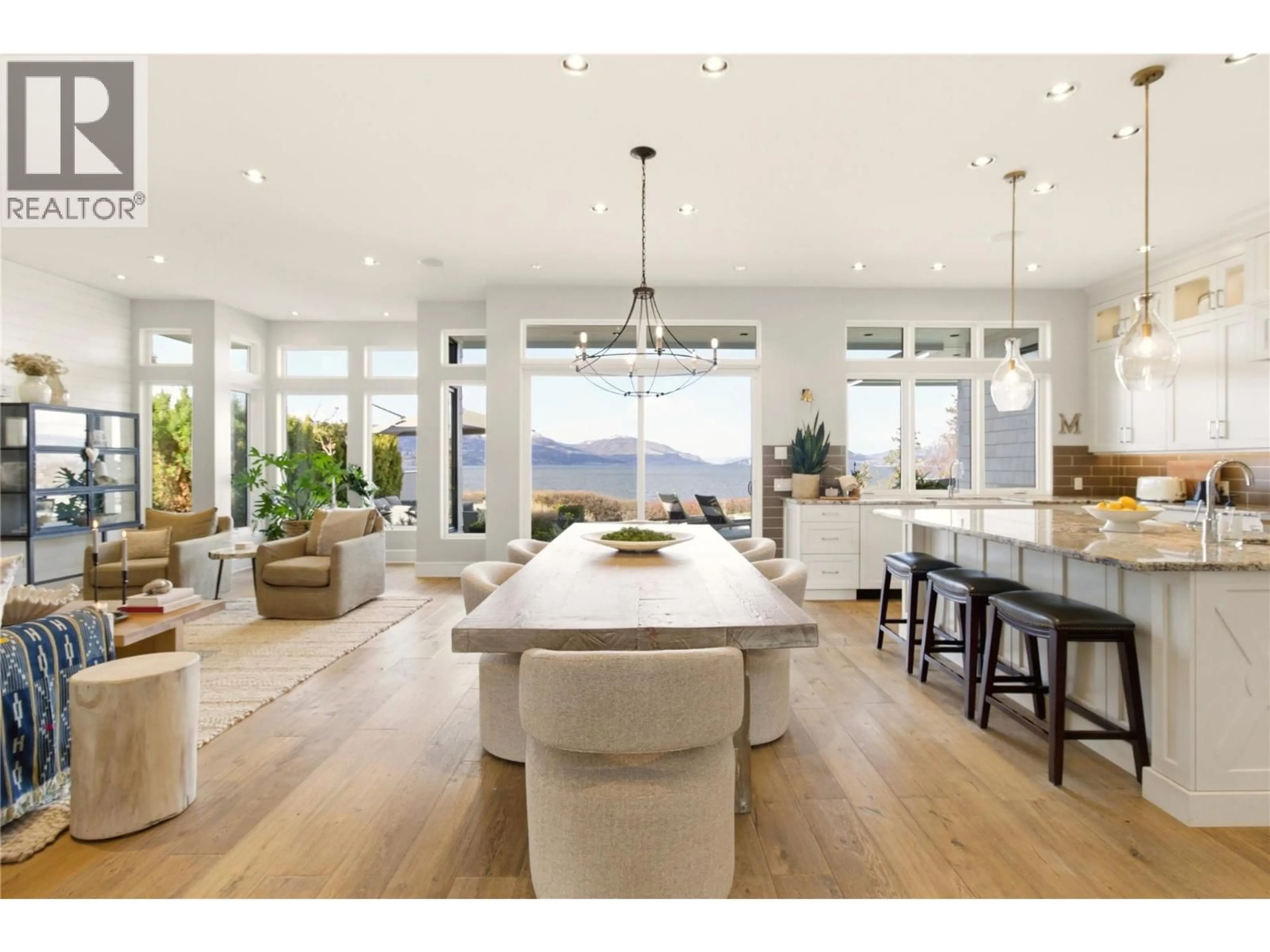 Open concept kitchen, unknown for 347 BRAELOCH ROAD NORTH, Kelowna British Columbia V1W4J2