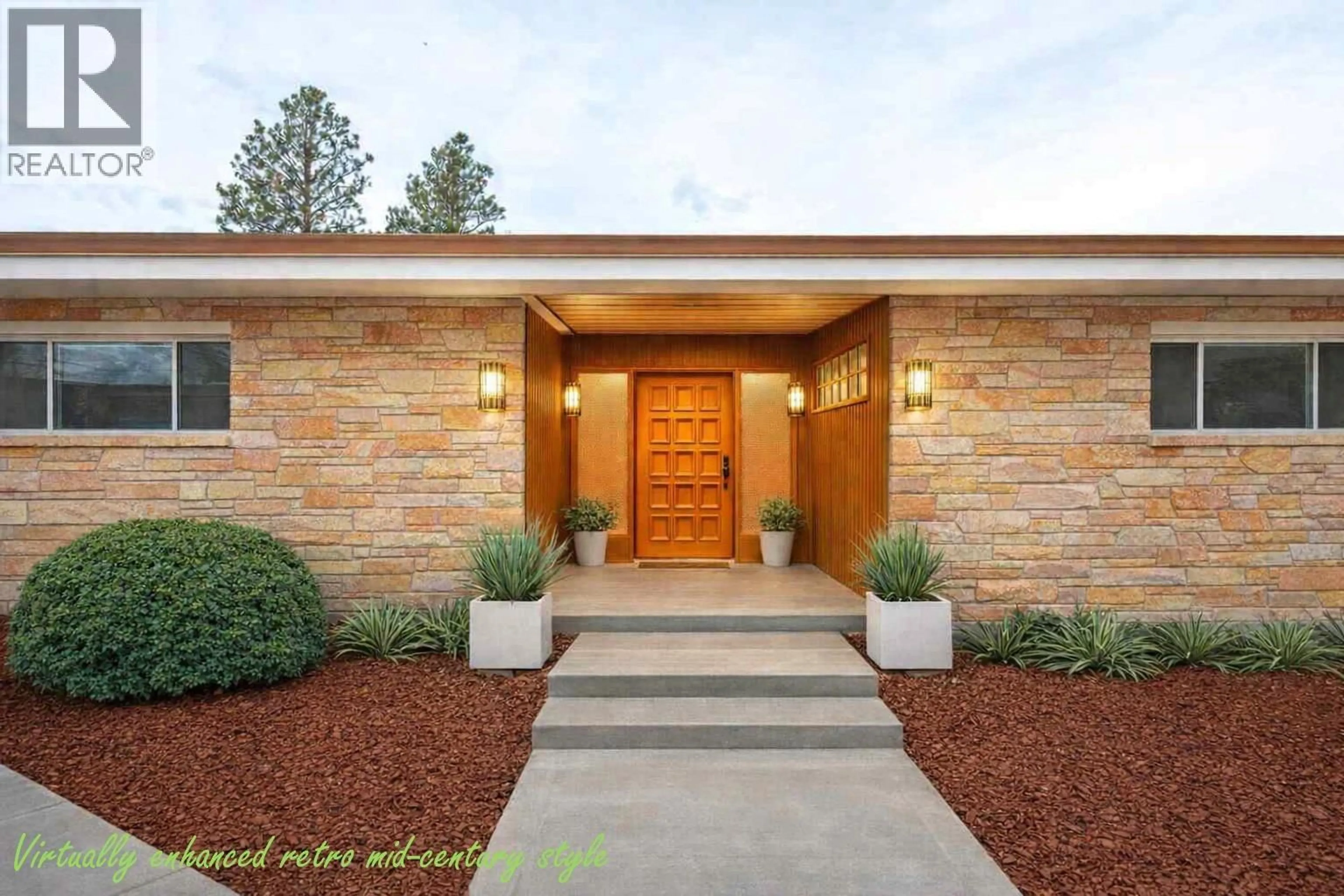 Indoor entryway for 102 DERENZY PLACE, Penticton British Columbia V2A8W7