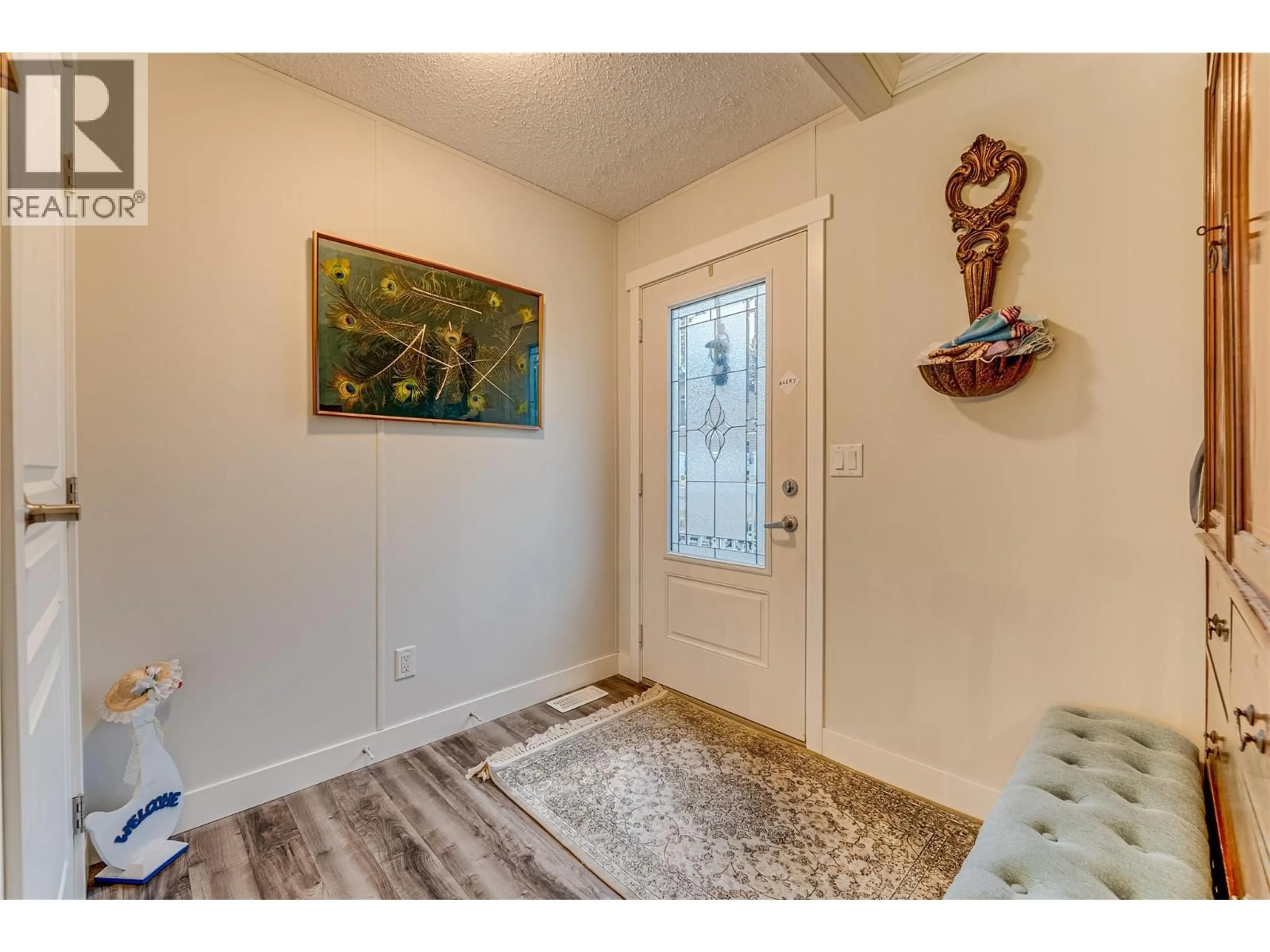 Indoor entryway for 25 - 1600 43 AVENUE, Vernon British Columbia V1T9G6