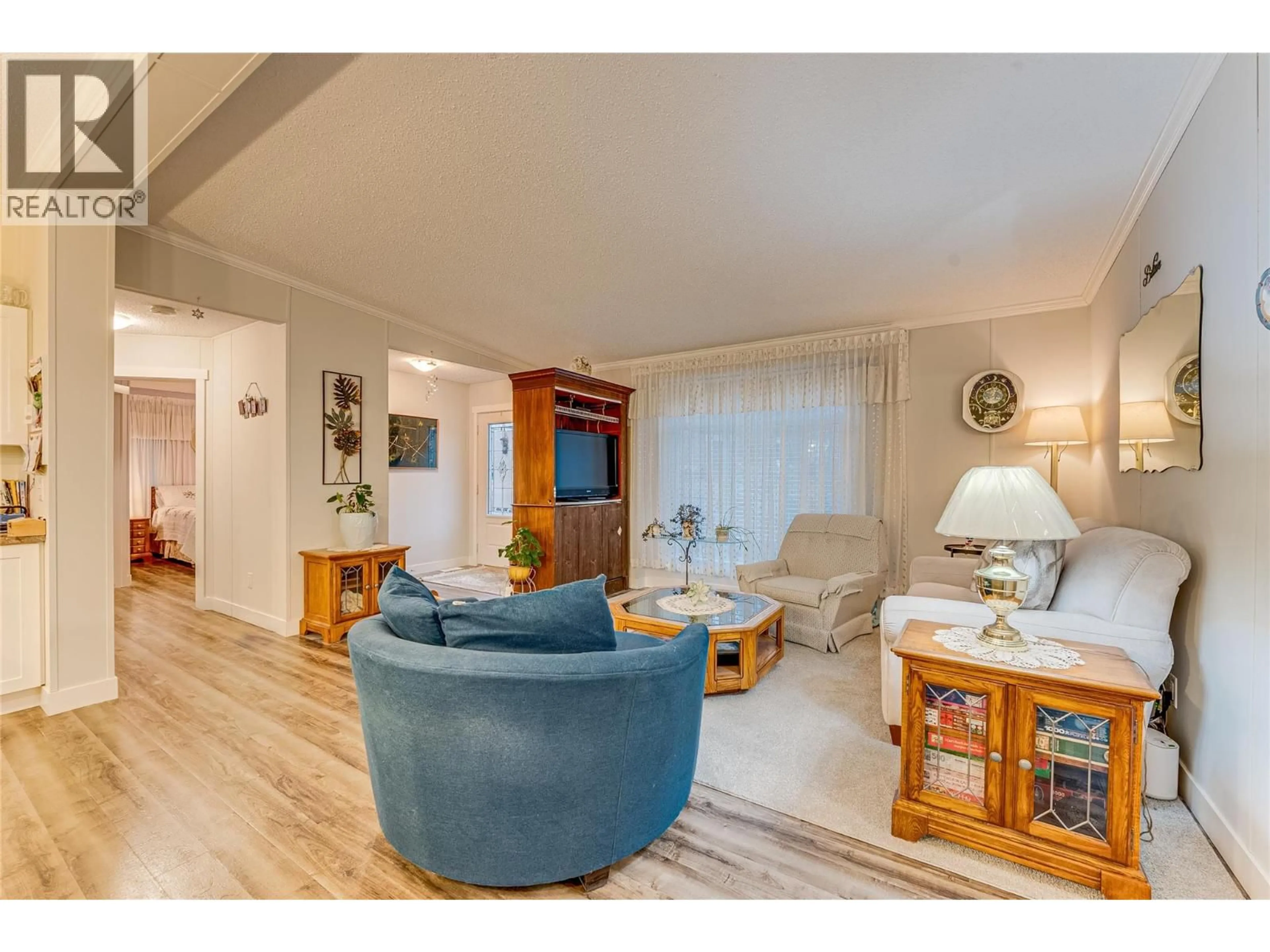 Living room with furniture, unknown for 25 - 1600 43 AVENUE, Vernon British Columbia V1T9G6