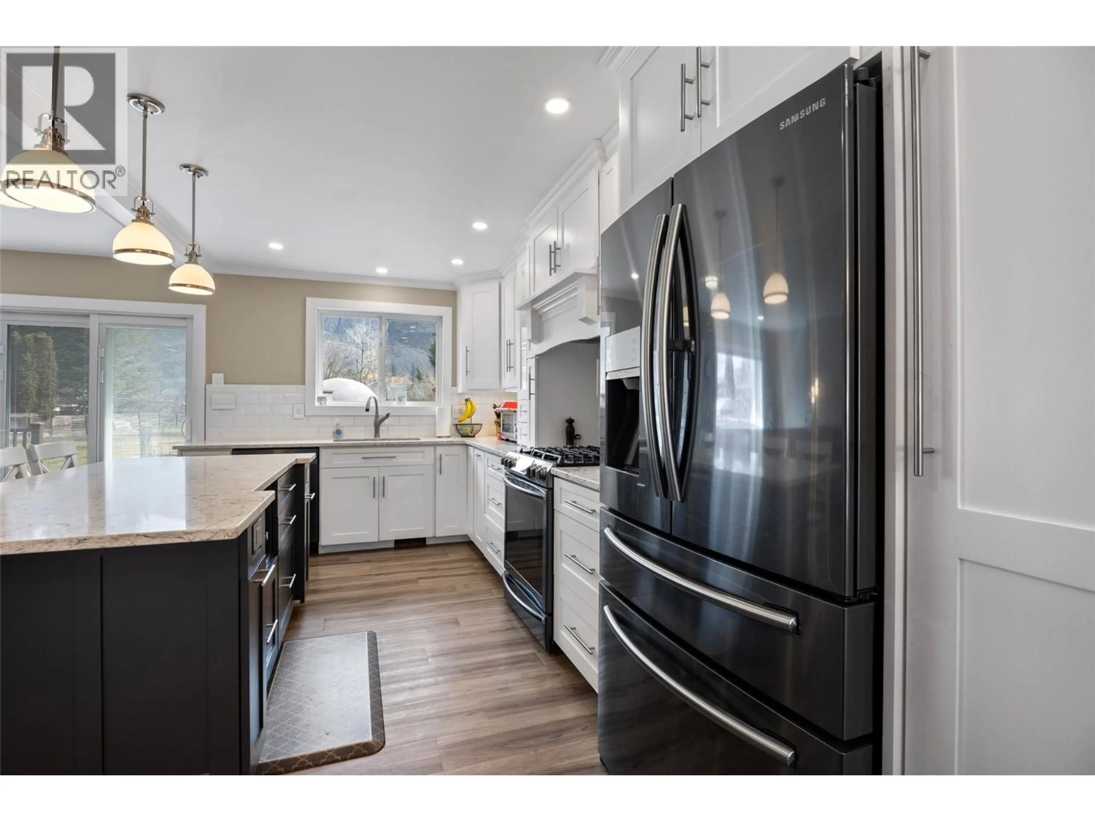 Open concept kitchen, unknown for 229 CHETWYND DRIVE, Kamloops British Columbia V2H1L7