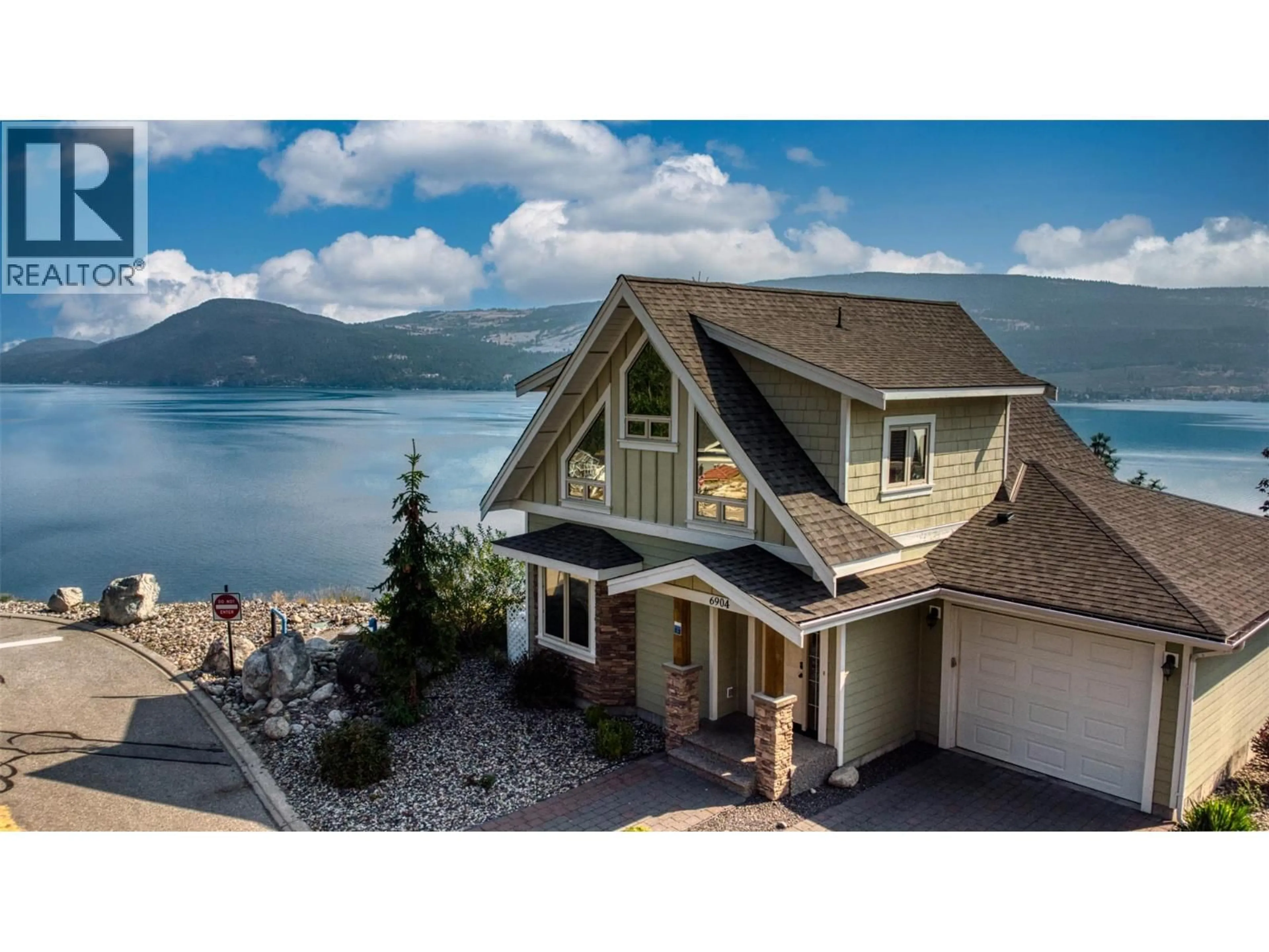 Home with vinyl exterior material, water/lake/river/ocean view for 6904 BARCELONA DRIVE, Kelowna British Columbia V1Z3R8