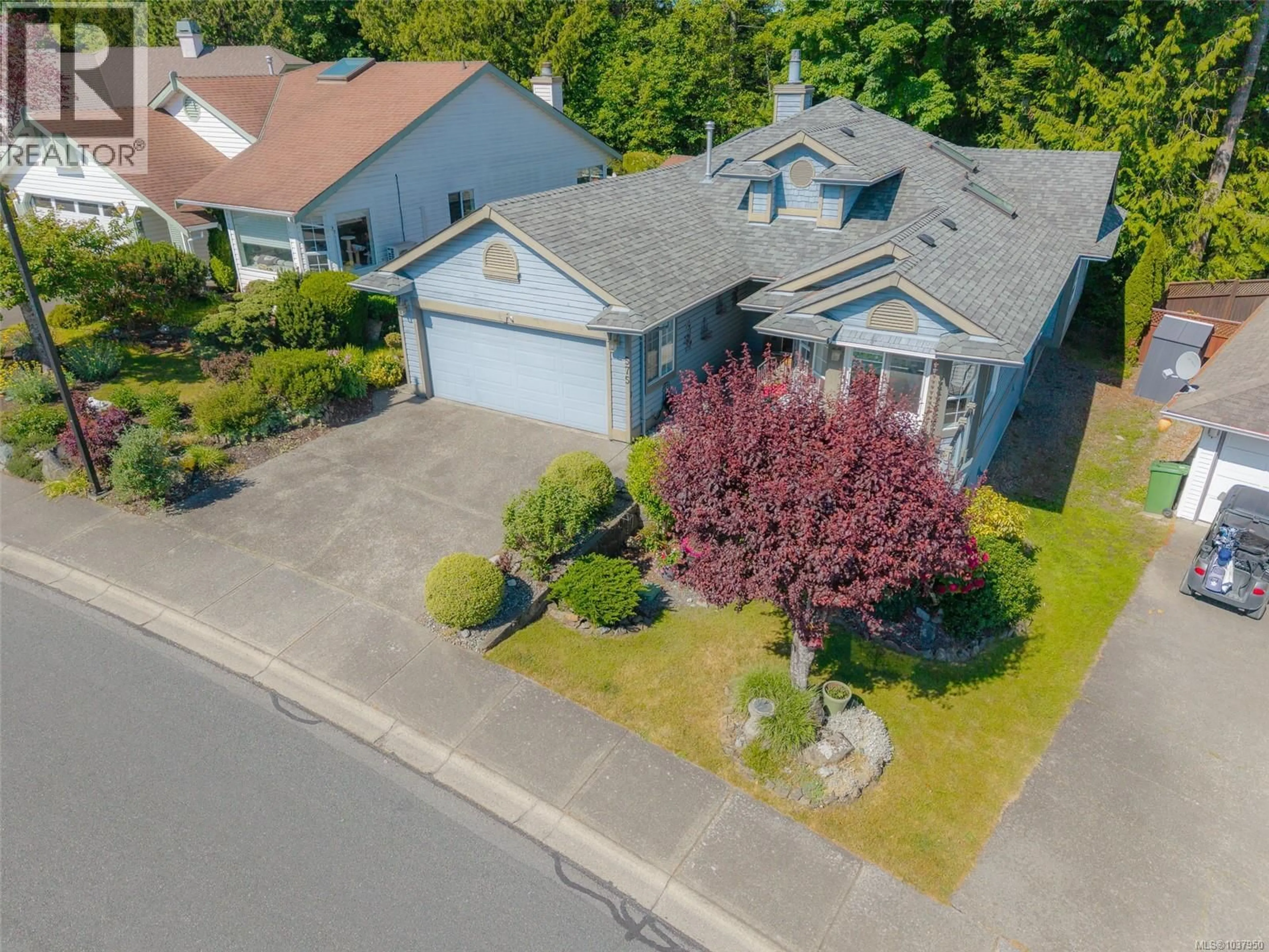 A pic from outside/outdoor area/front of a property/back of a property/a pic from drone, street for 575 MARINE VIEW, Cobble Hill British Columbia V8H0K8