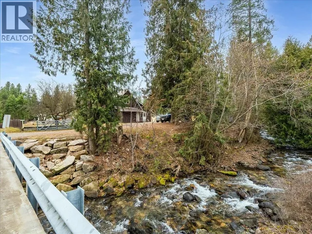 7515 BROADWATER ROAD, Deer Park 3