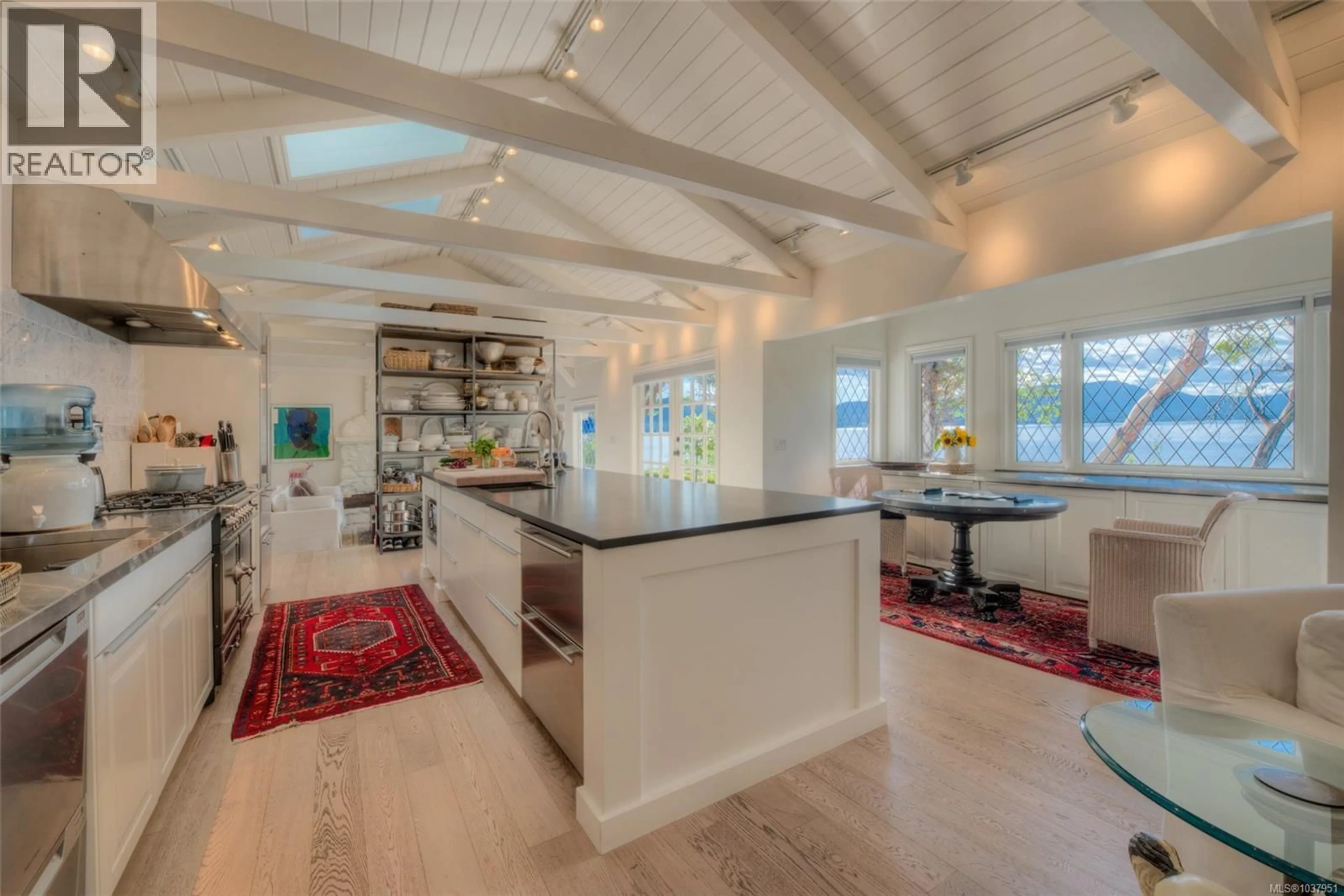 Open concept kitchen, unknown for 123 SWAN POINT ROAD, Salt Spring British Columbia V8K2X5