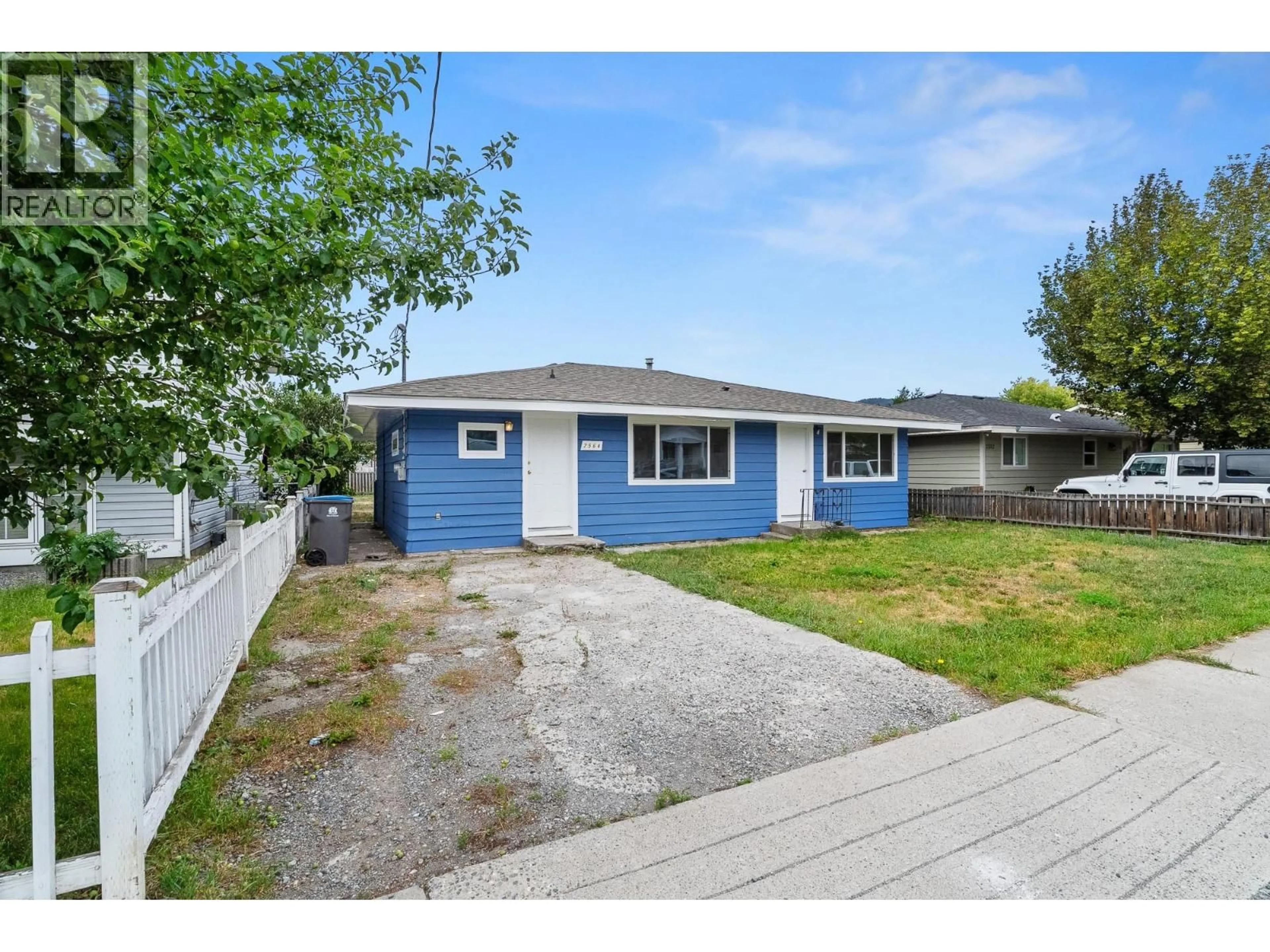 Home with vinyl exterior material, street for 2564 COUTLEE AVENUE, Merritt British Columbia V1K1B8