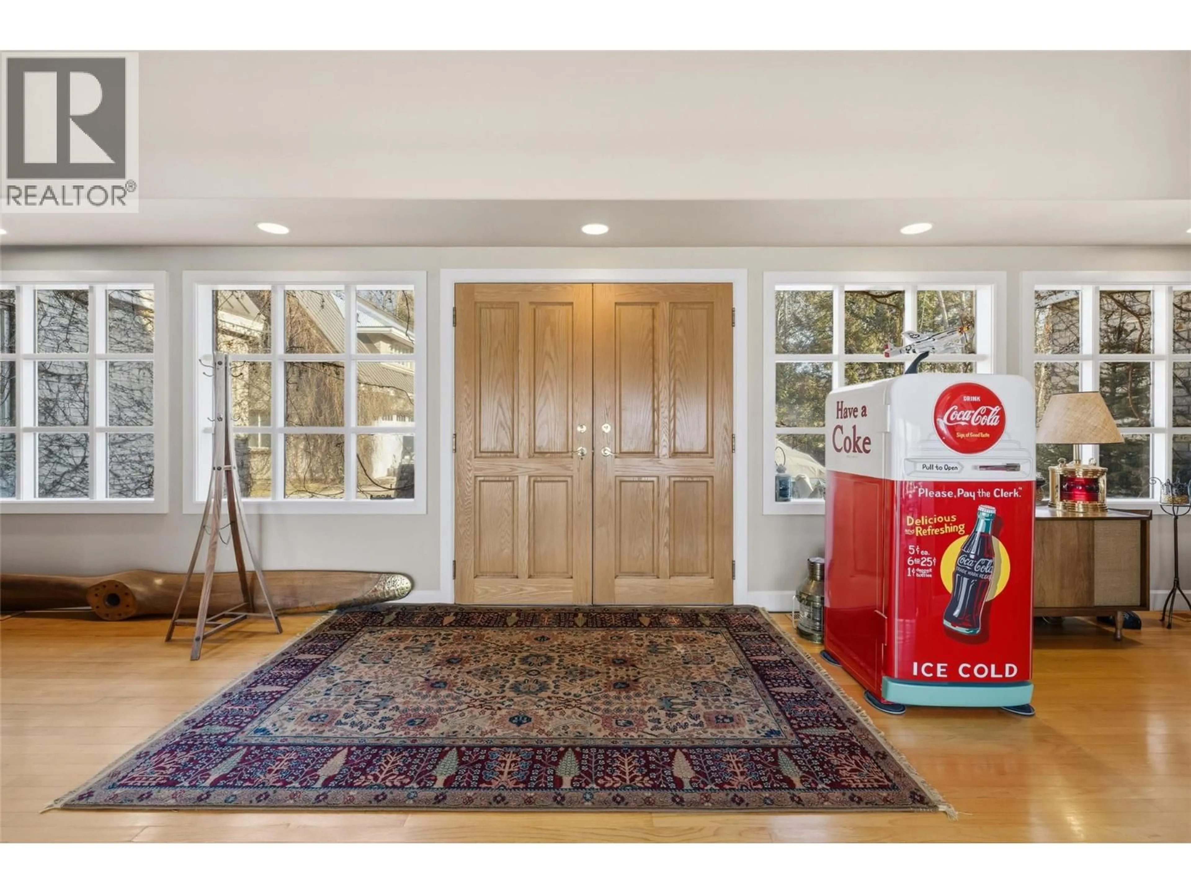 Indoor entryway for 4614 FULLER ROAD, Kelowna British Columbia V1W1Z7