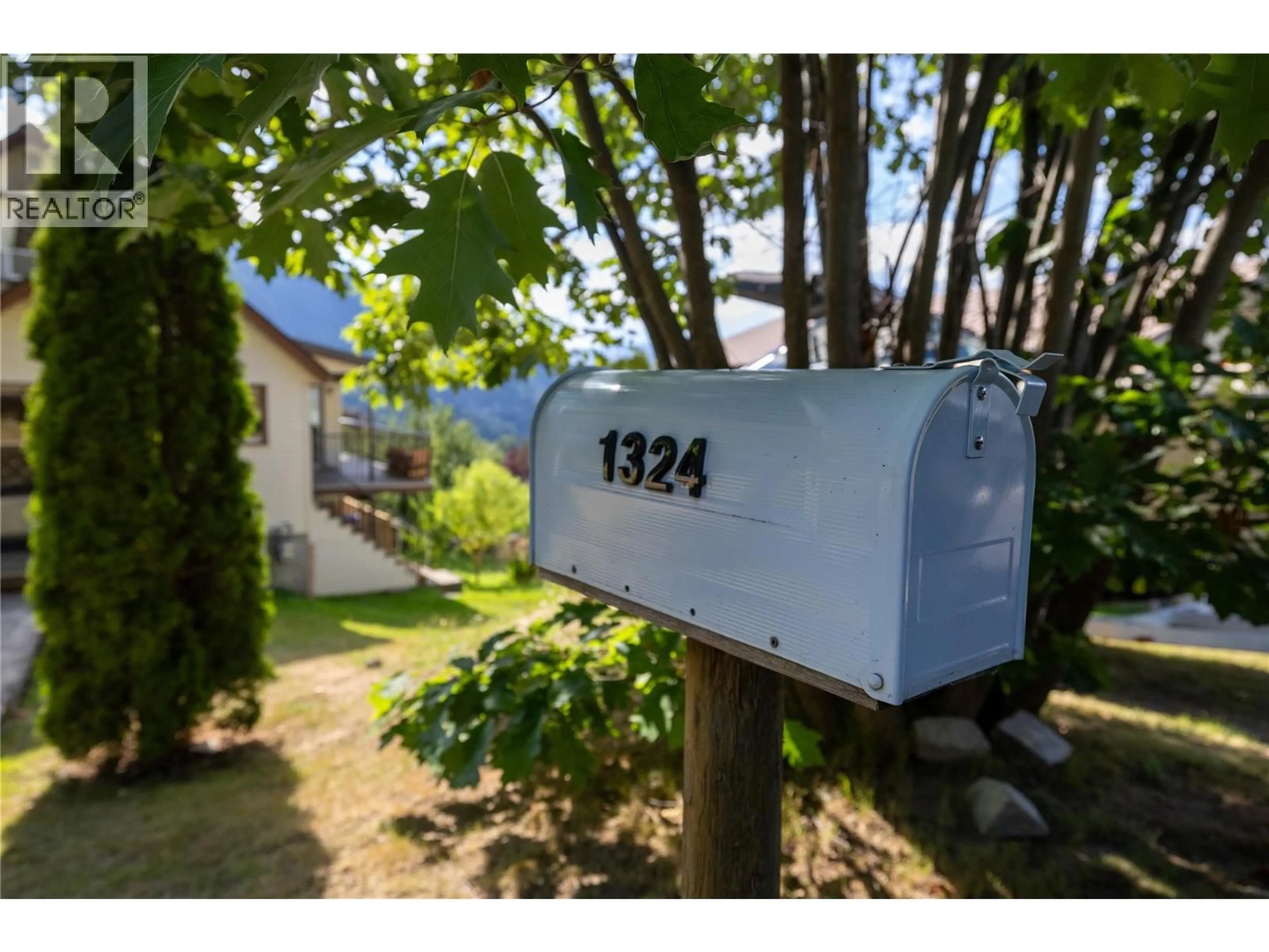 Unknown for 1324 CEDAR STREET, Nelson British Columbia V1L2E8