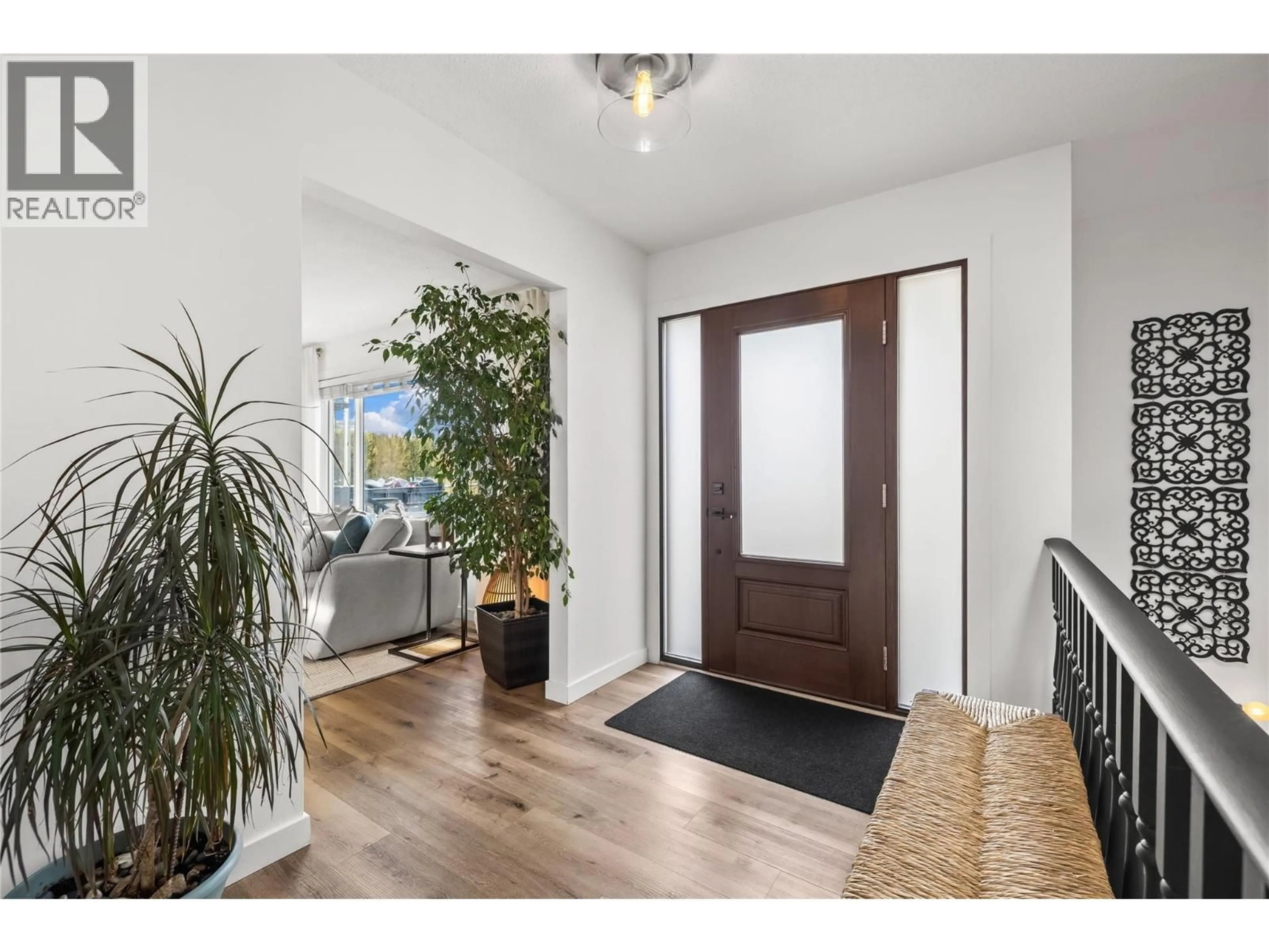 Indoor entryway for 2355 CRESTVIEW ROAD, West Kelowna British Columbia V1Z1Y9