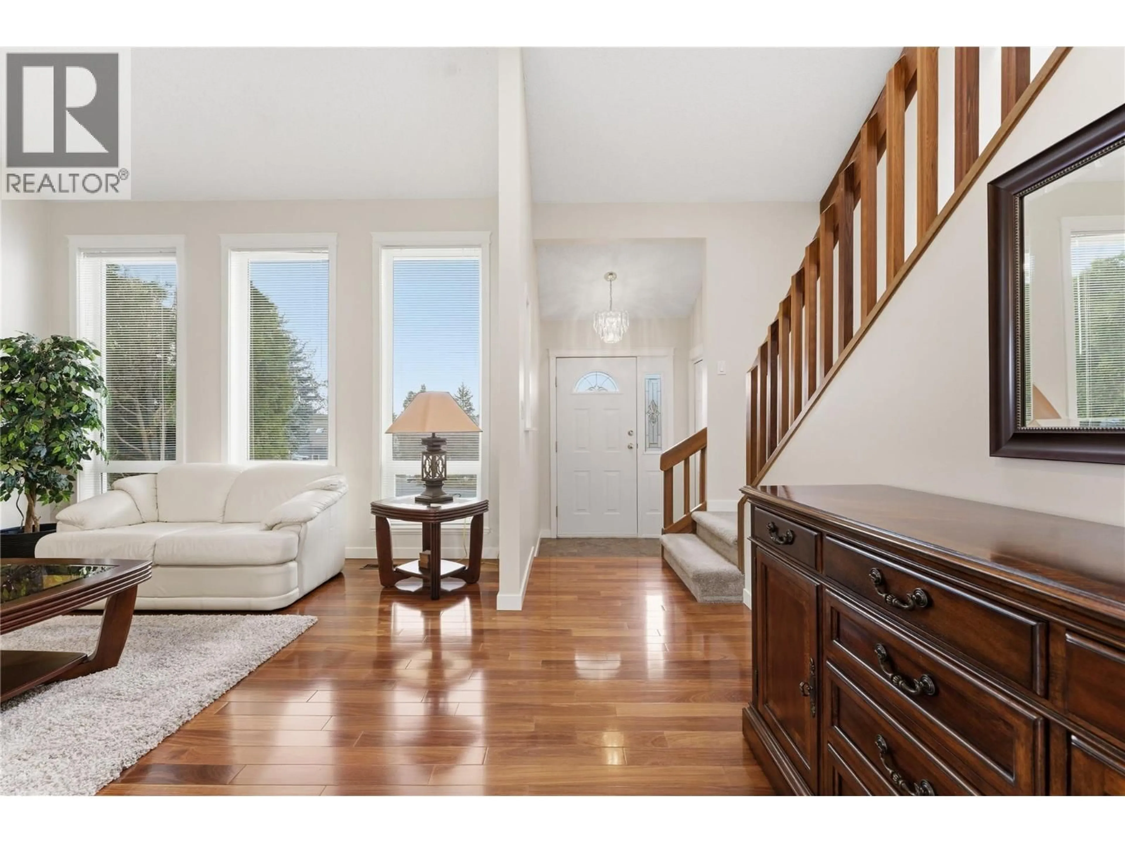 Indoor entryway for 4101 14 STREET, Vernon British Columbia V1T8B9