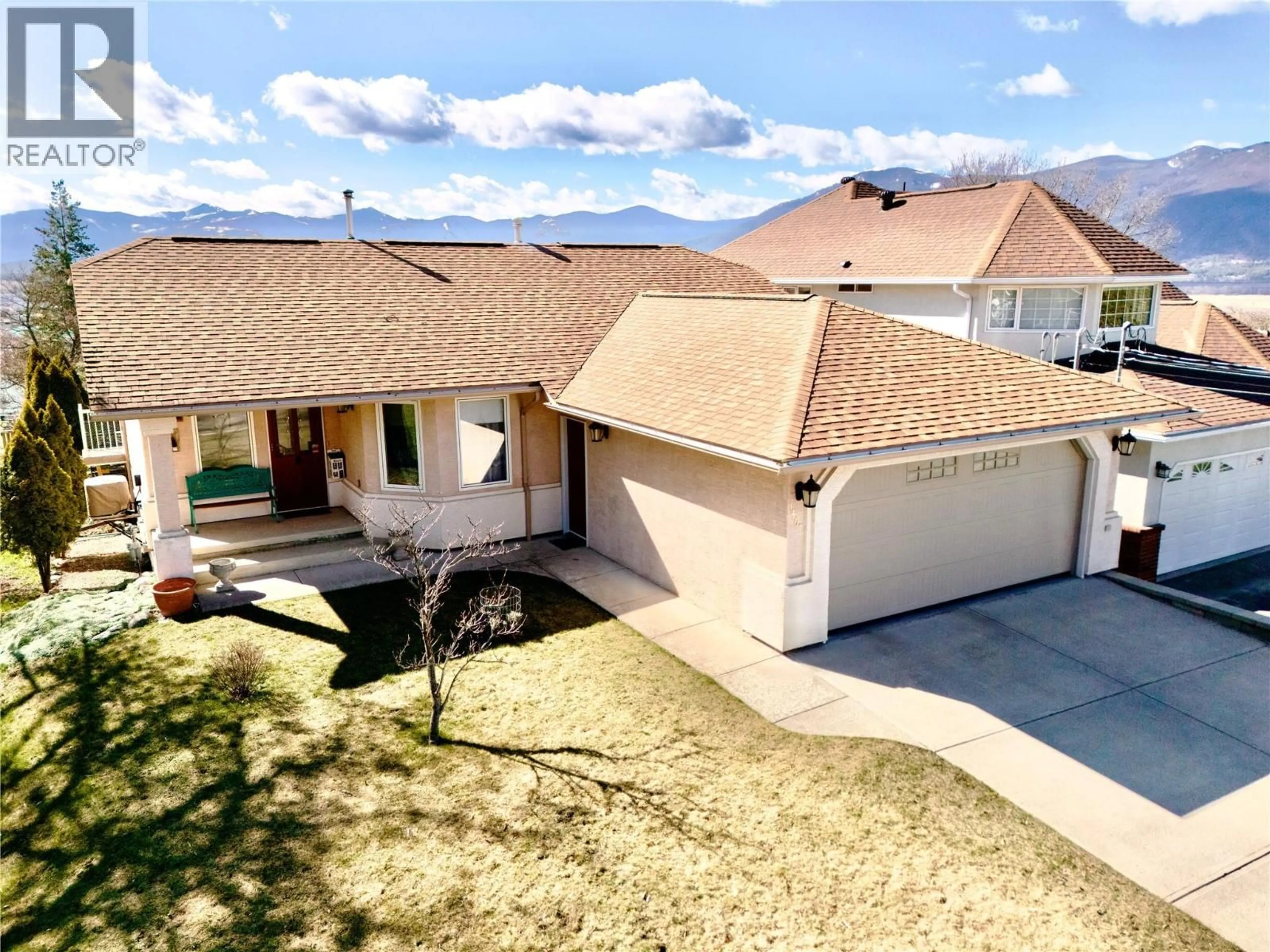 A pic from outside/outdoor area/front of a property/back of a property/a pic from drone, mountain view for 1401 HILLSIDE STREET, Creston British Columbia V0B1G0