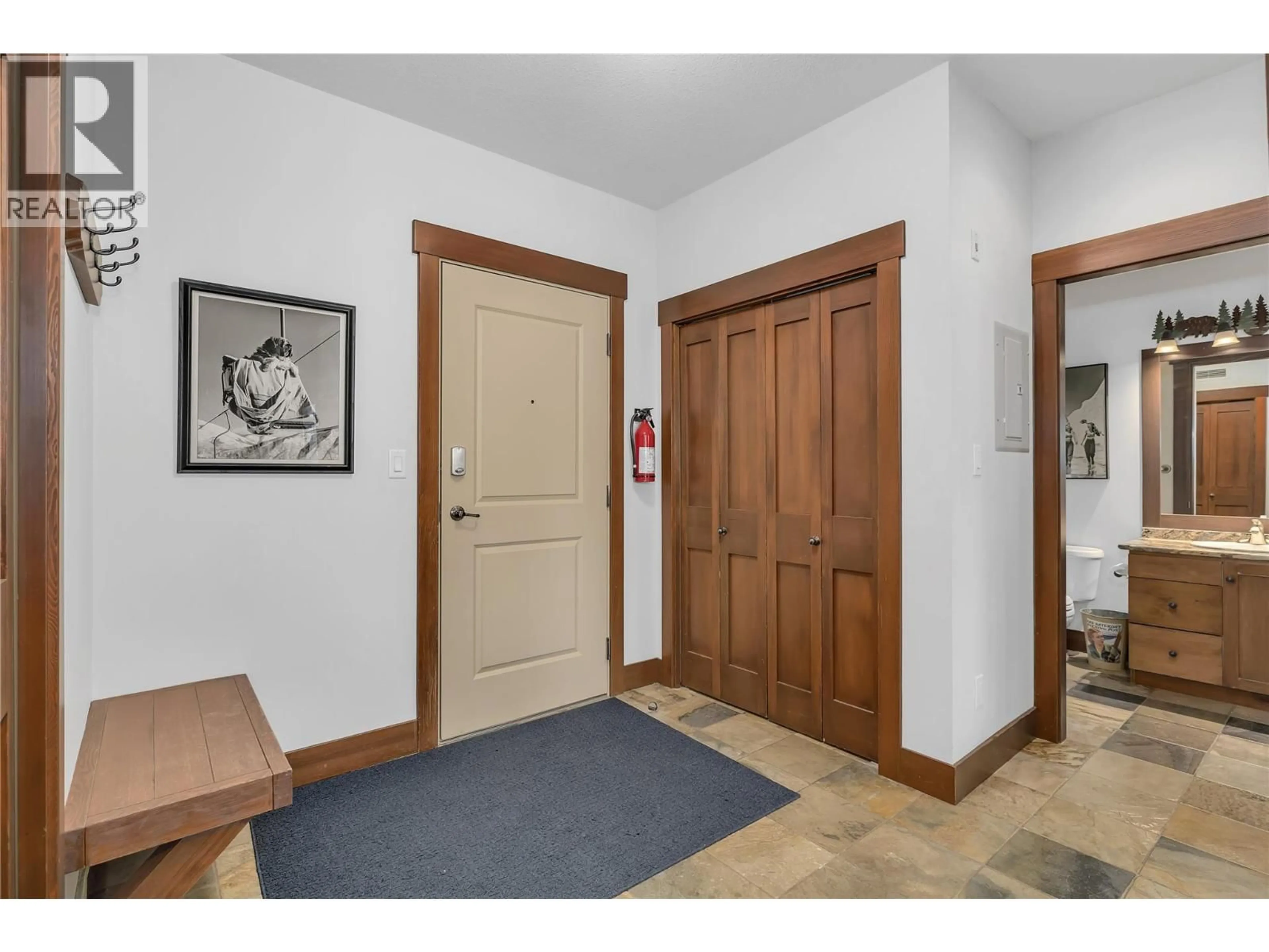 Indoor entryway for 105 - 5255 BIG WHITE ROAD, Big White British Columbia V1P1P3