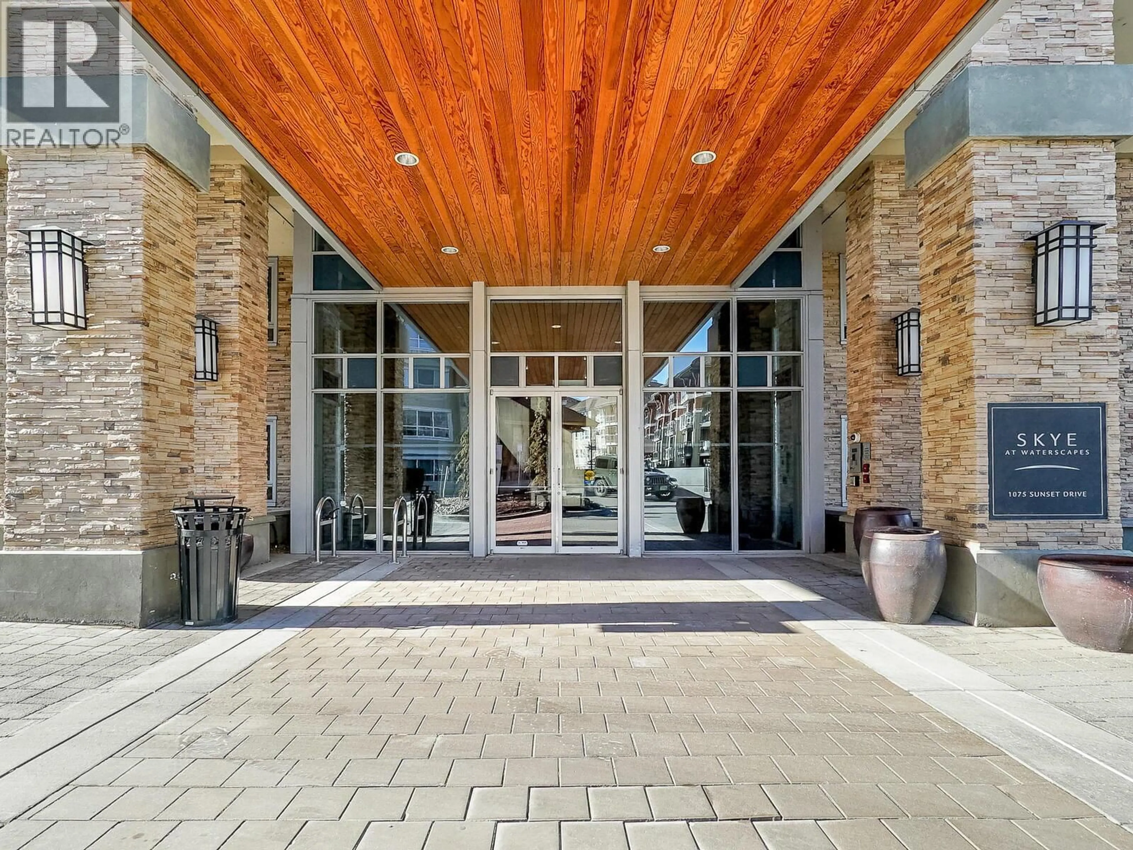 Unknown for 801 - 1075 SUNSET DRIVE, Kelowna British Columbia V1Y9Y9