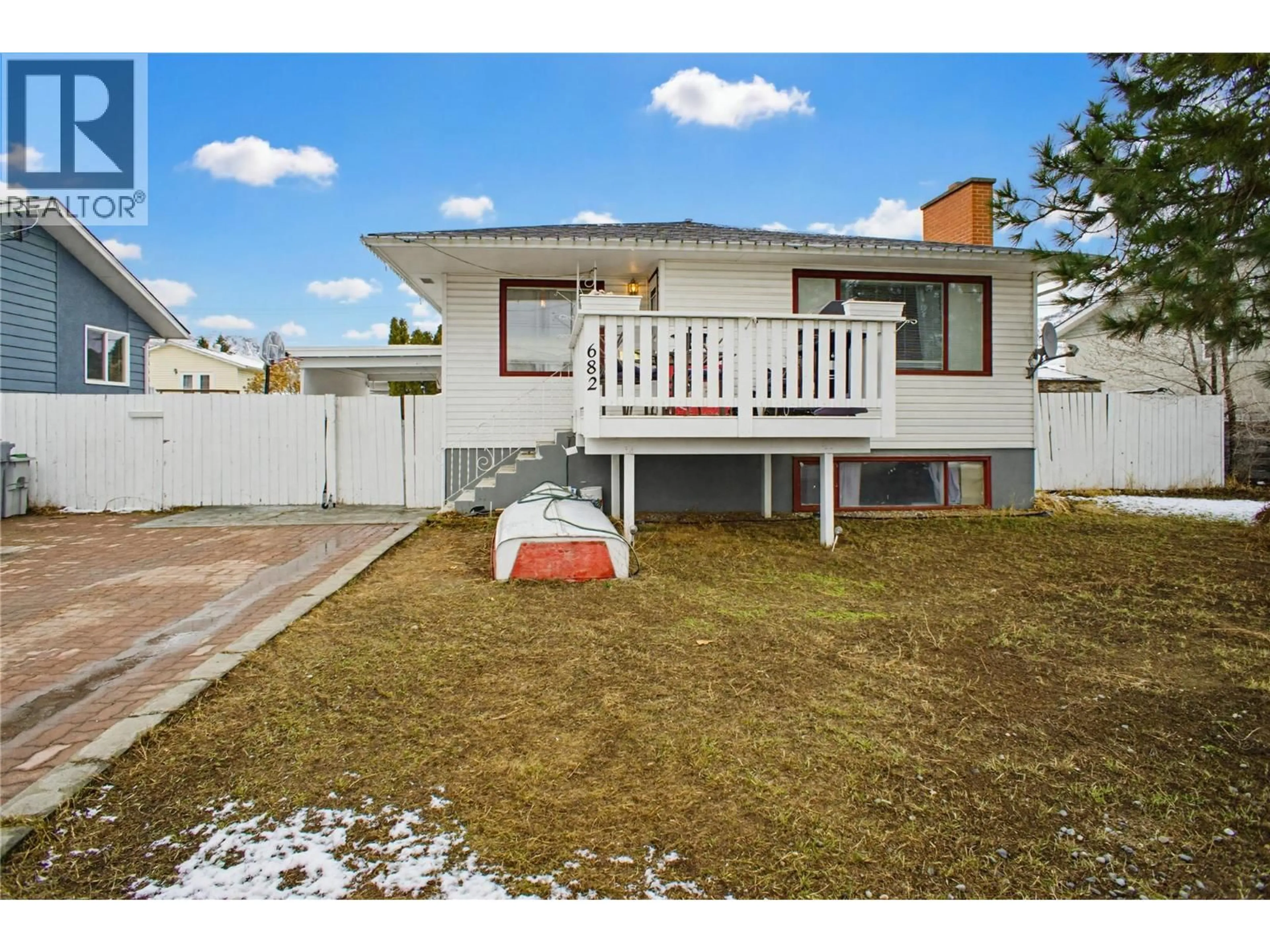 A pic from outside/outdoor area/front of a property/back of a property/a pic from drone, street for 682 ALBERNI AVENUE, Kamloops British Columbia V2B1T1