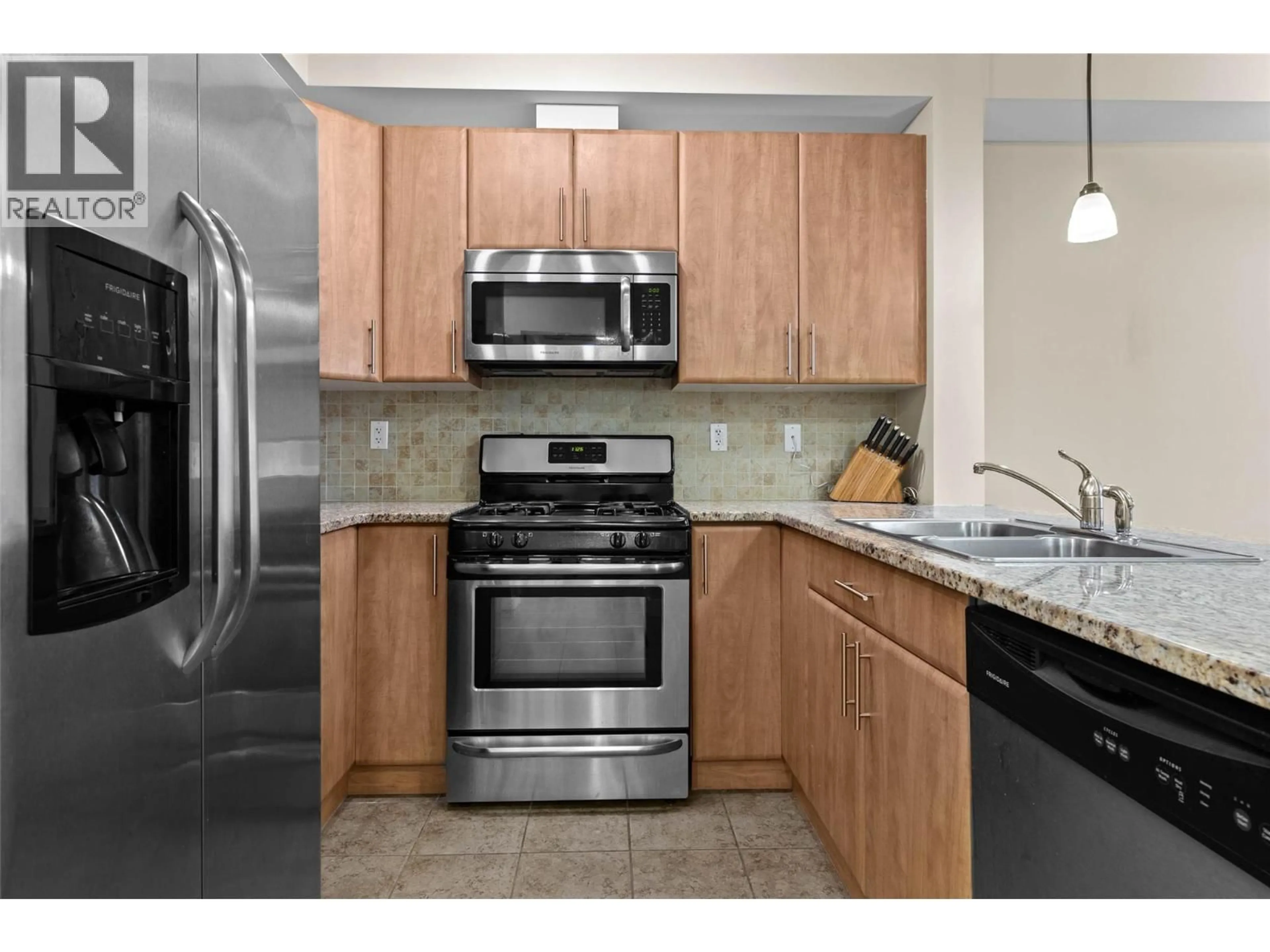 Standard kitchen, ceramic/tile floor for 201 - 975 VICTORIA STREET WEST, Kamloops British Columbia V2C0C2