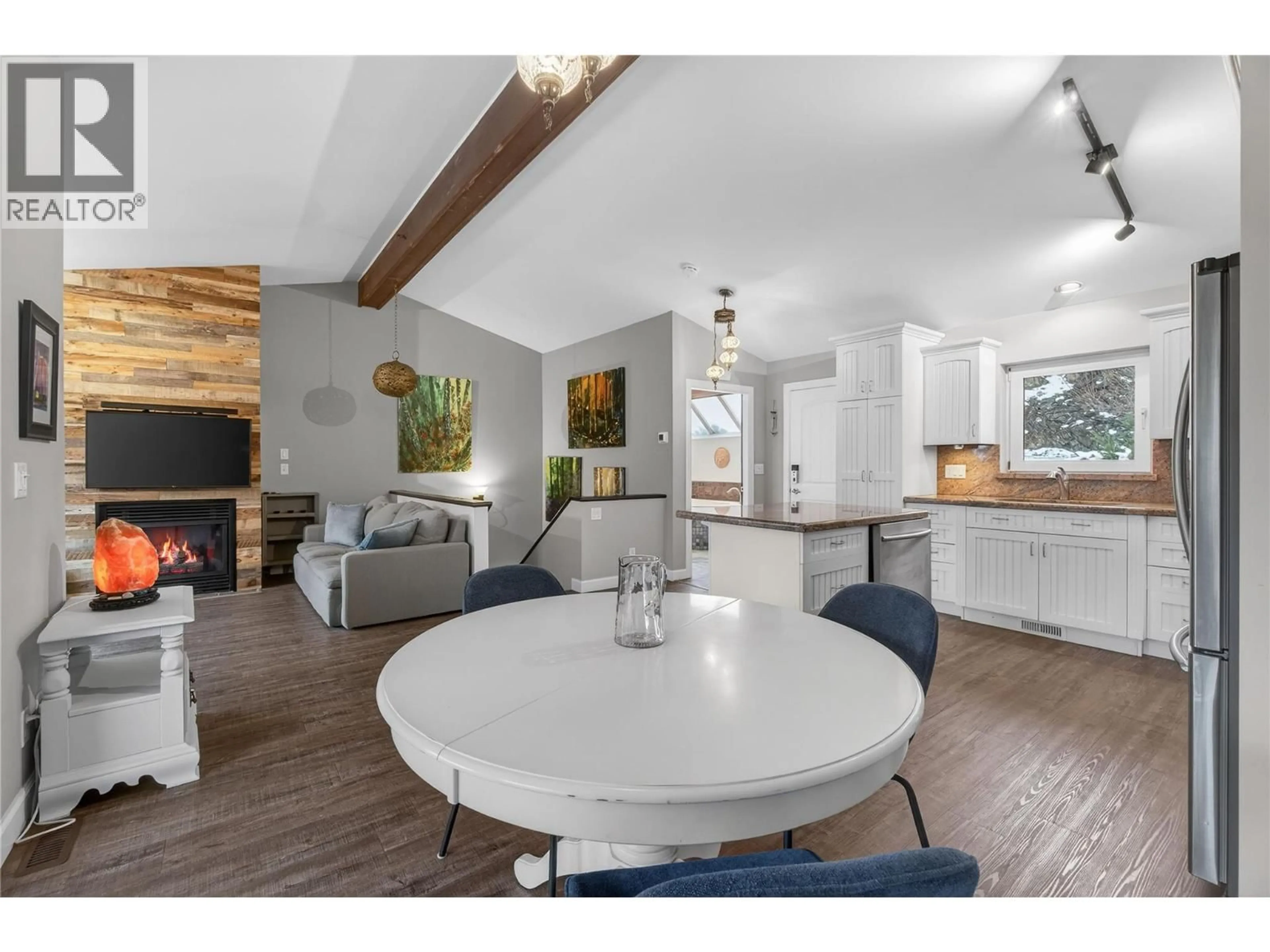Open concept kitchen, unknown for 203 - 500 OLD SPALLUMCHEEN ROAD, Sicamous British Columbia V0E2V3