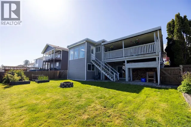 2874 WOODLAND DRIVE, Port McNeill 5