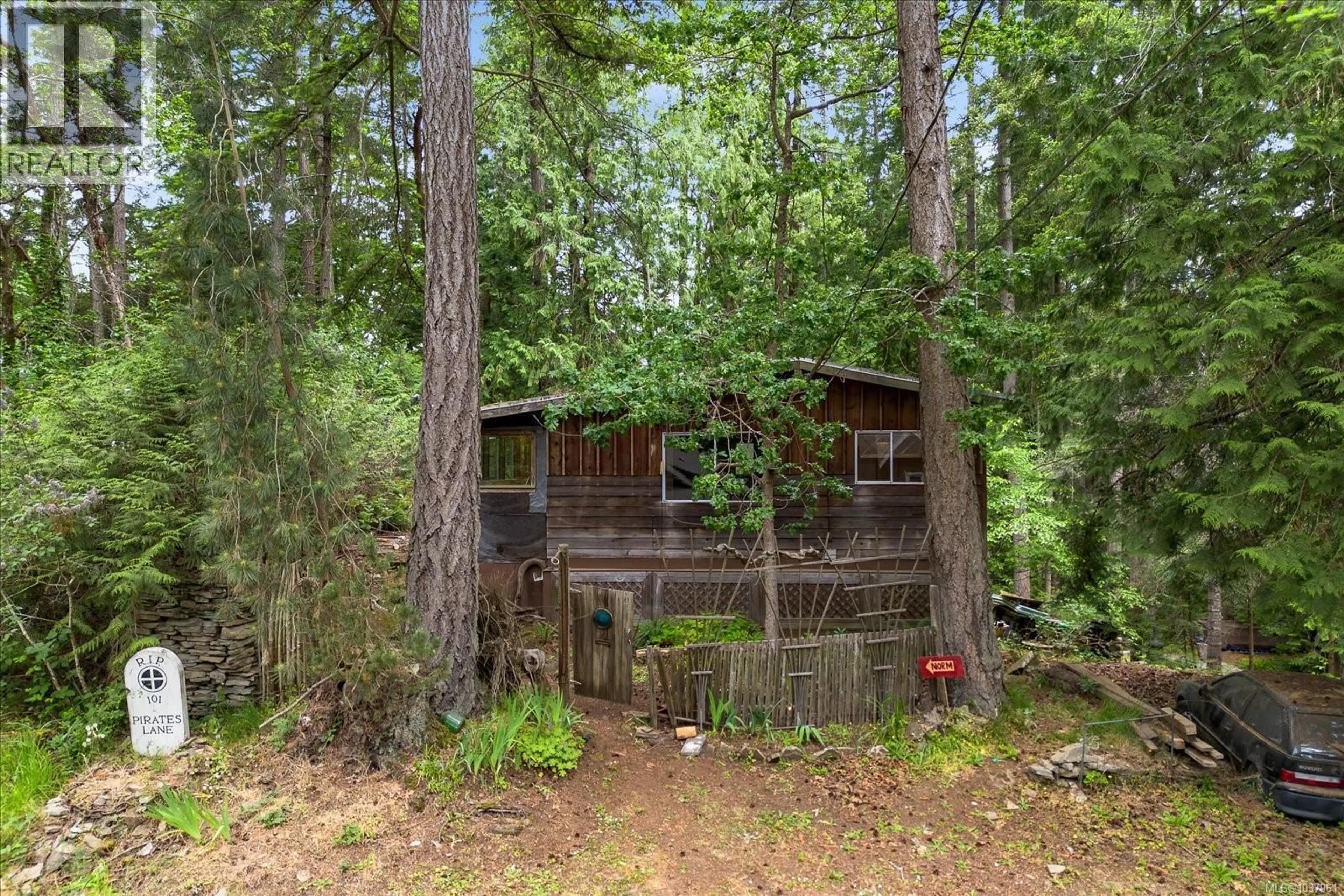 Shed for 101 PIRATES LANE, Protection Island British Columbia V9R6R1