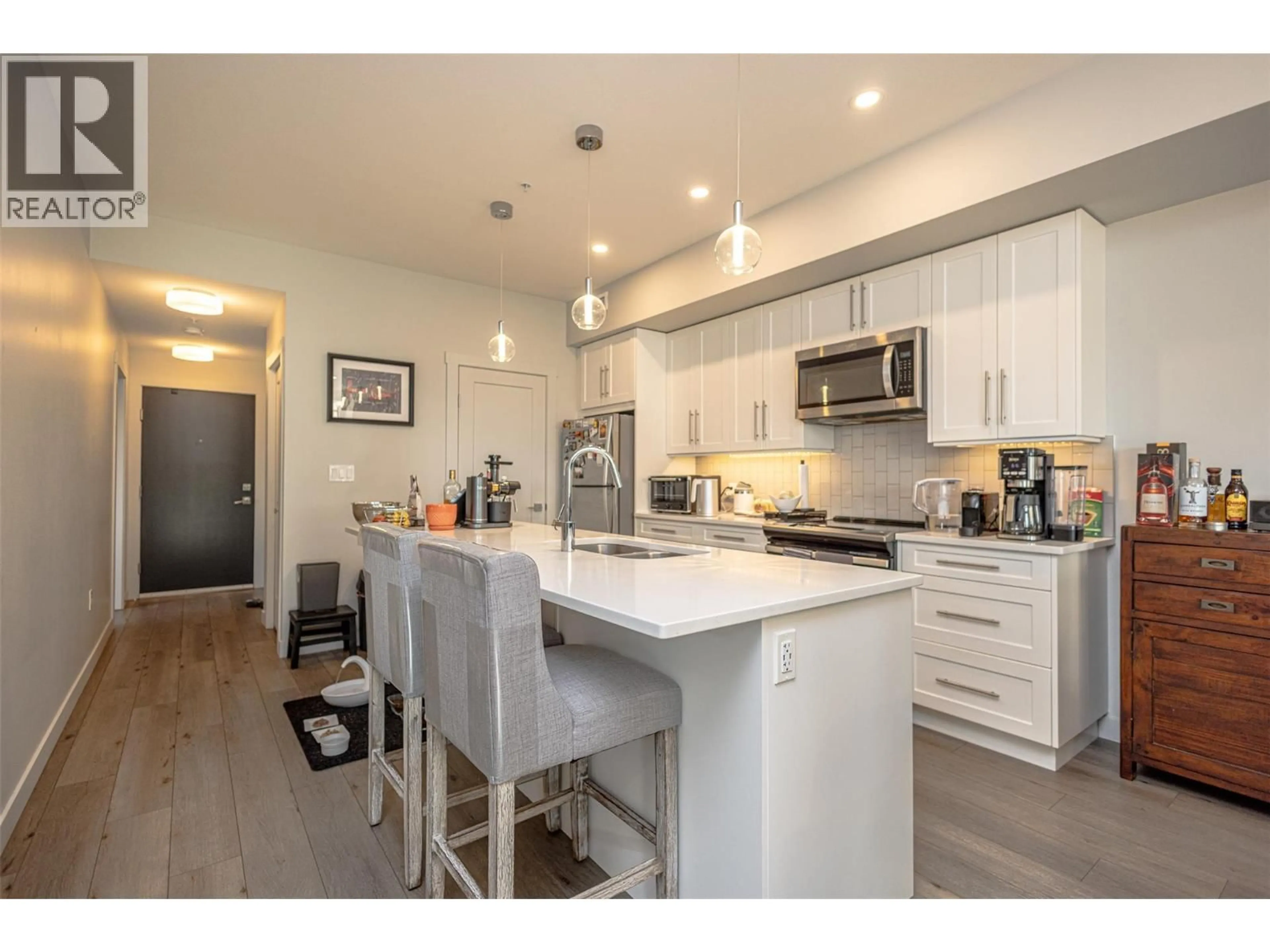 Open concept kitchen, unknown for 306 - 3630 MISSION SPRINGS DRIVE, Kelowna British Columbia V1W0B2