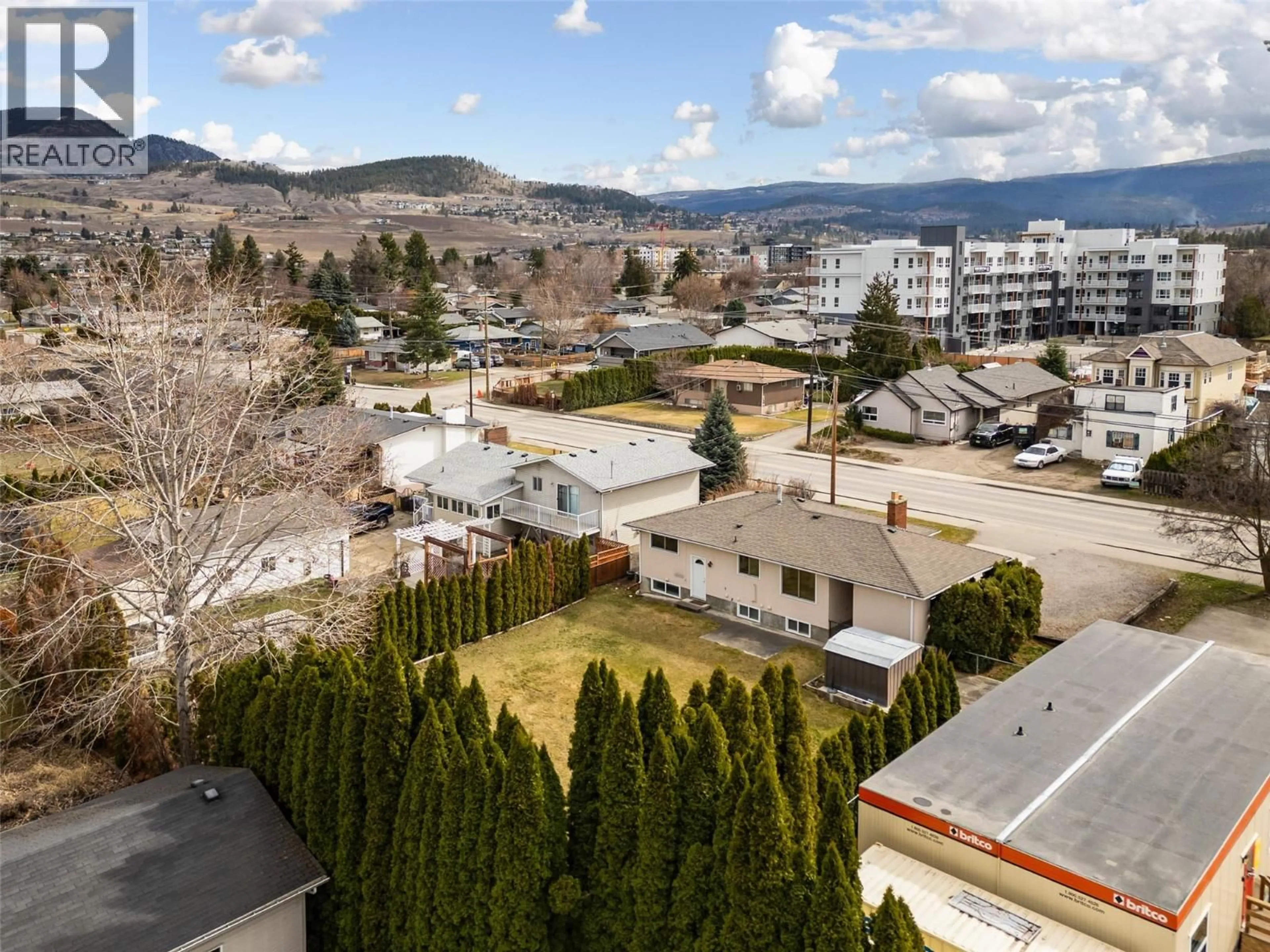 A pic from outside/outdoor area/front of a property/back of a property/a pic from drone, mountain view for 350 LEATHEAD ROAD, Kelowna British Columbia V1X2H8