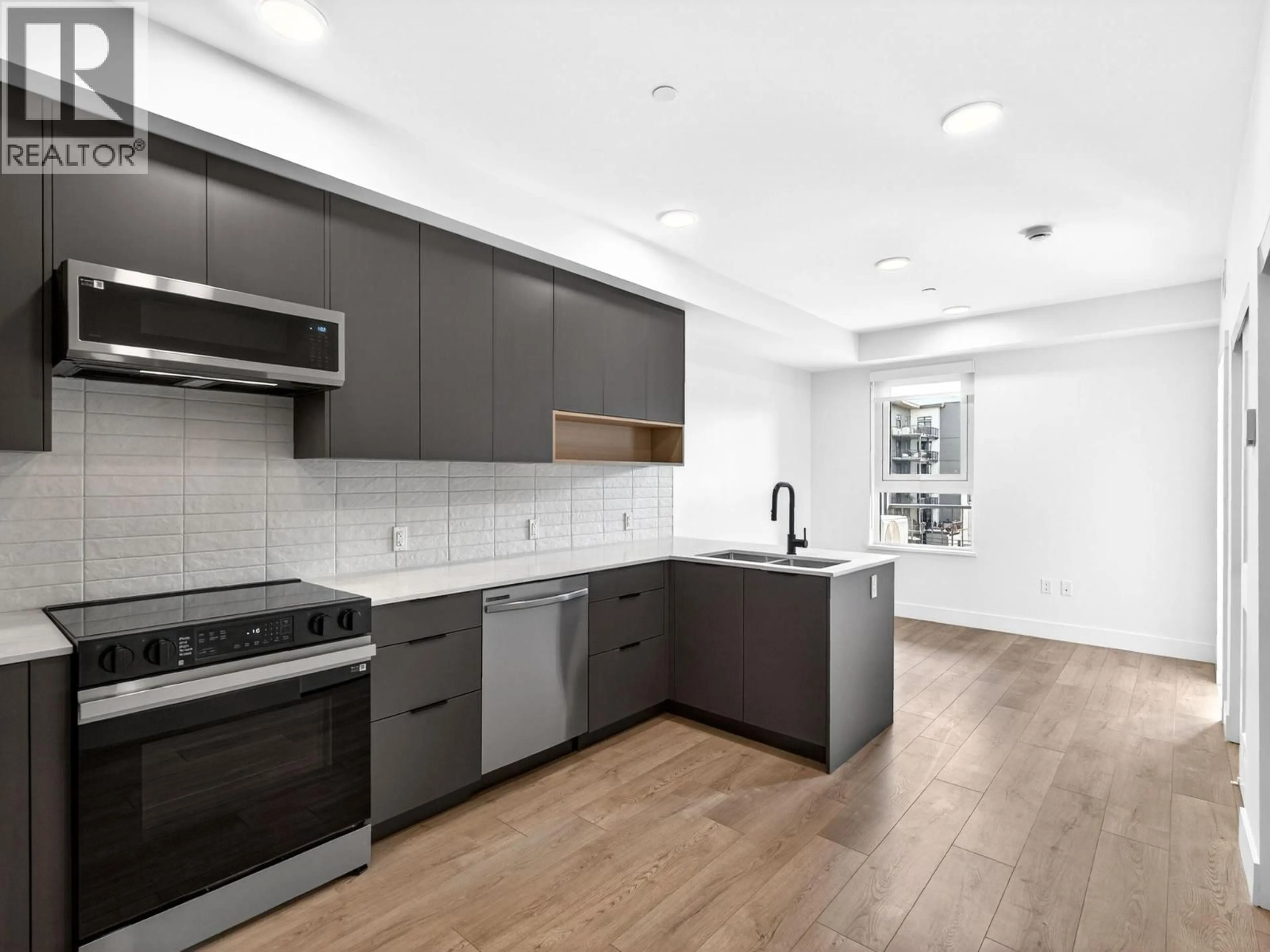 Unknown for 404 - 620 CORONATION AVENUE, Kelowna British Columbia V1Y7A1