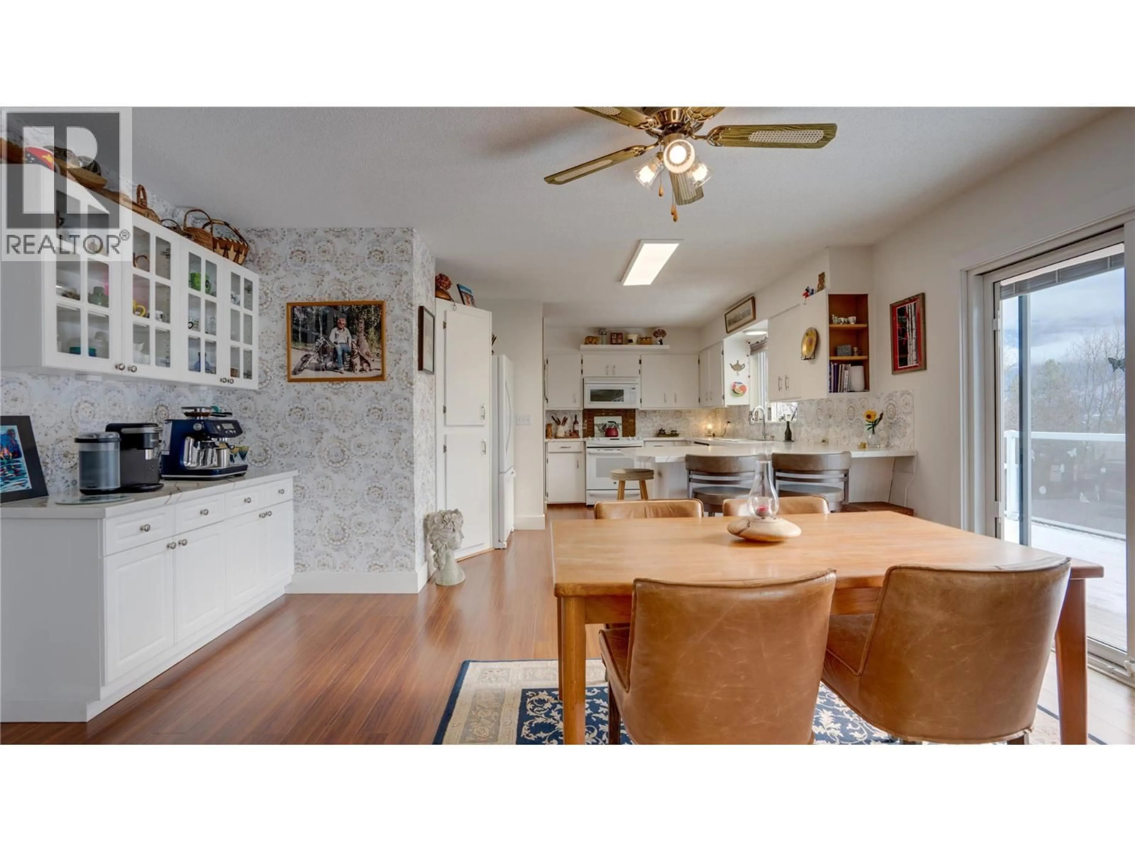 Open concept kitchen, unknown for 4094 LANSDOWNE ROAD, Spallumcheen British Columbia V4Y0V3