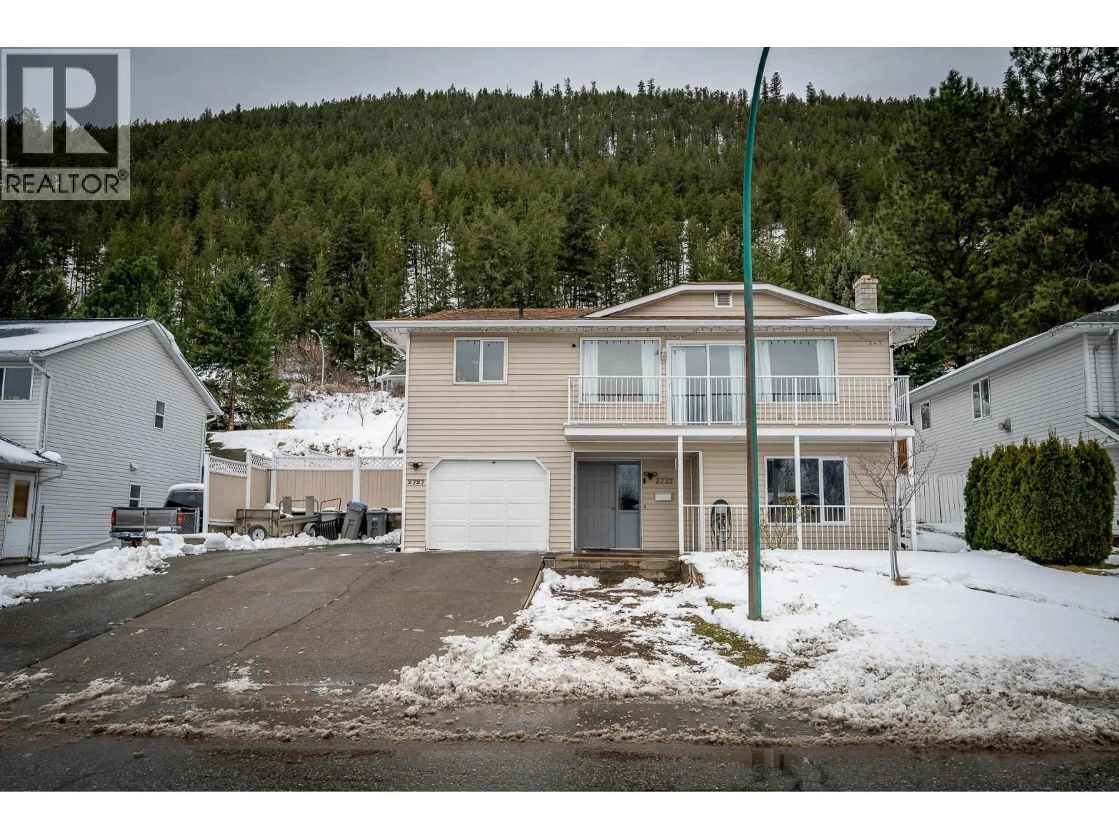 Home with vinyl exterior material, unknown for 2727 QU'APPELLE BOULEVARD, Kamloops British Columbia V2E2J9