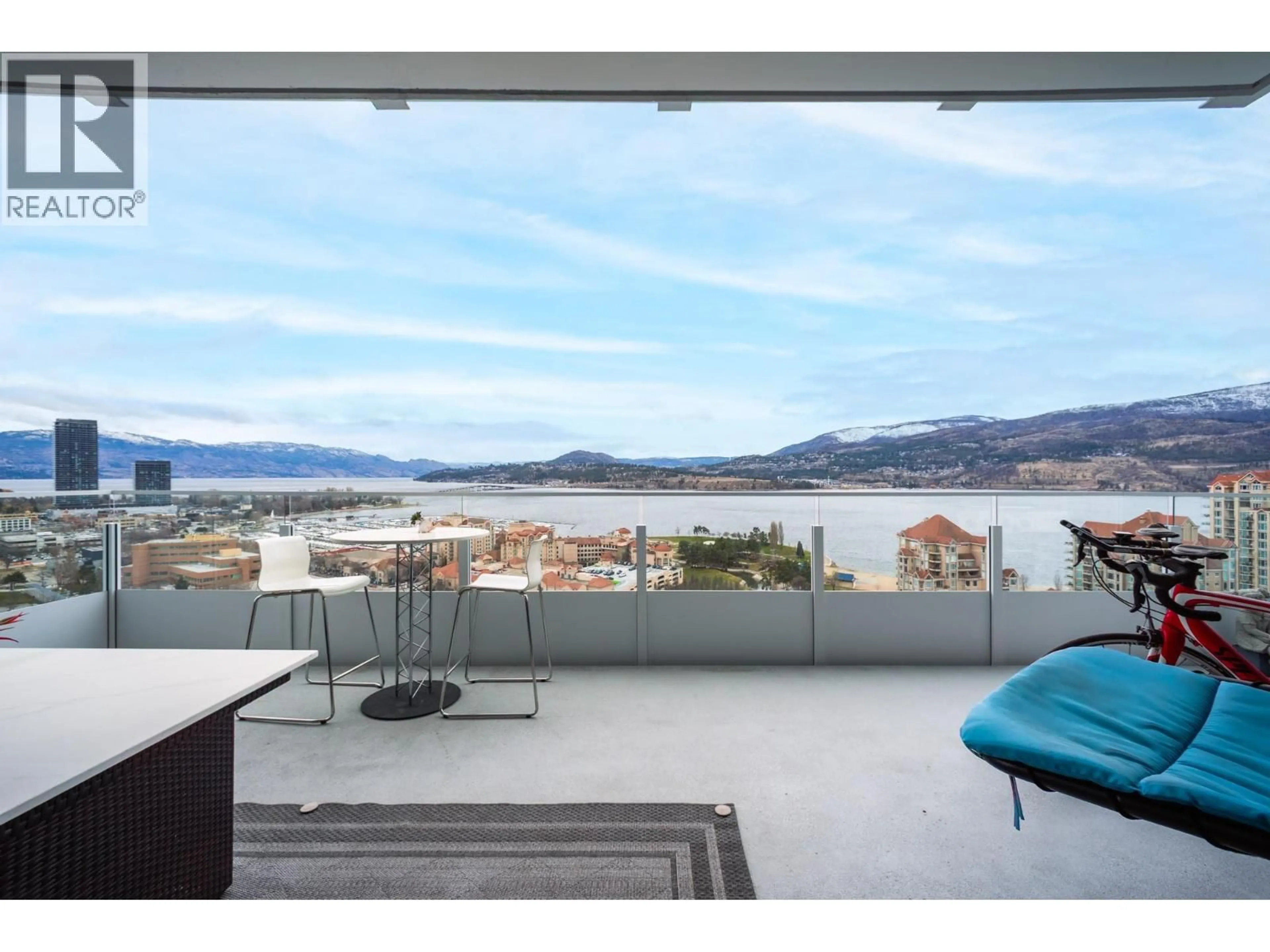 Balcony in the apartment, water/lake/river/ocean view for 2104 - 1191 SUNSET DRIVE, Kelowna British Columbia V1Y0J4
