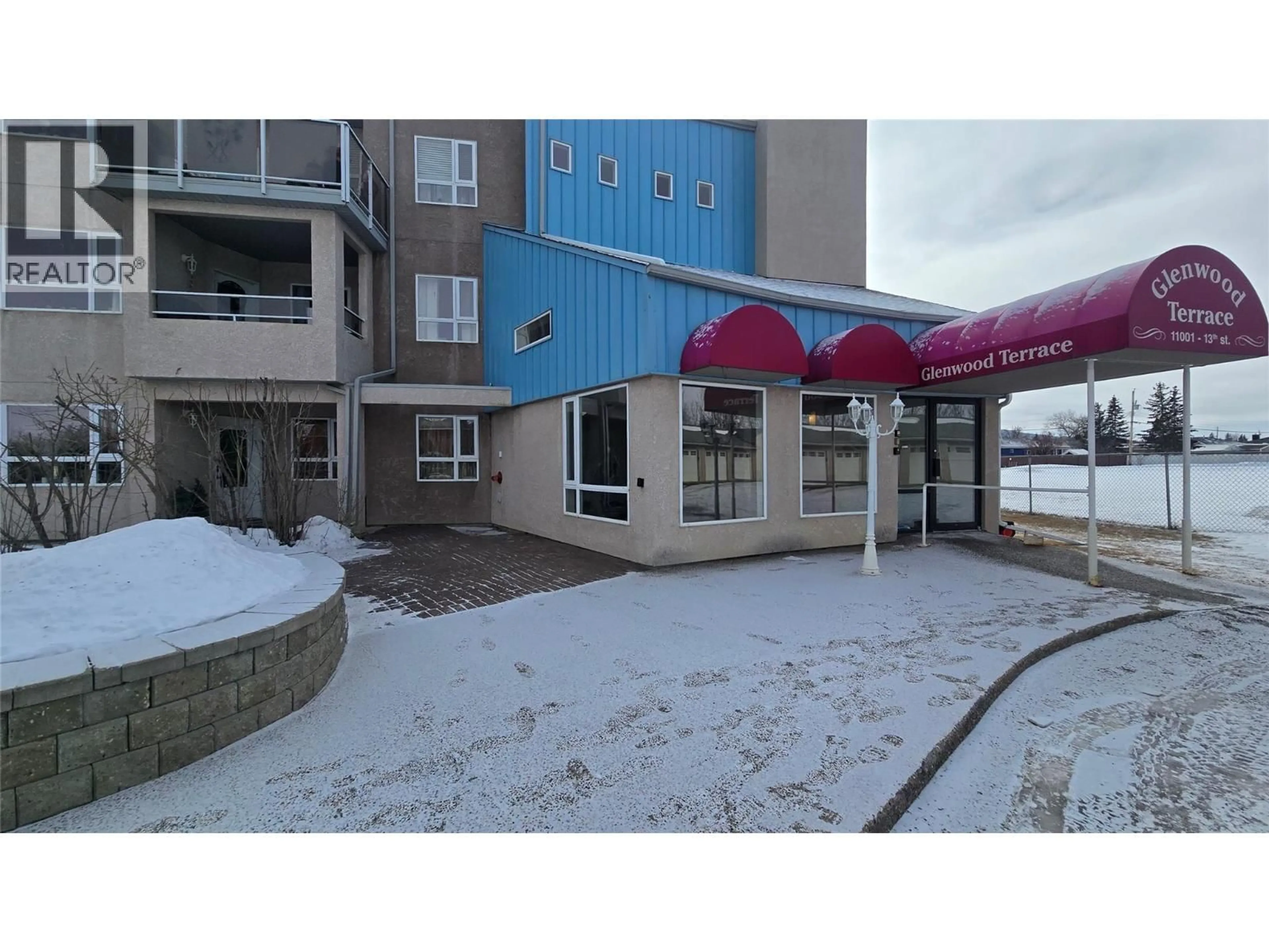 Patio, building for 101 - 11001 13 STREET, Dawson Creek British Columbia V1G4Z8
