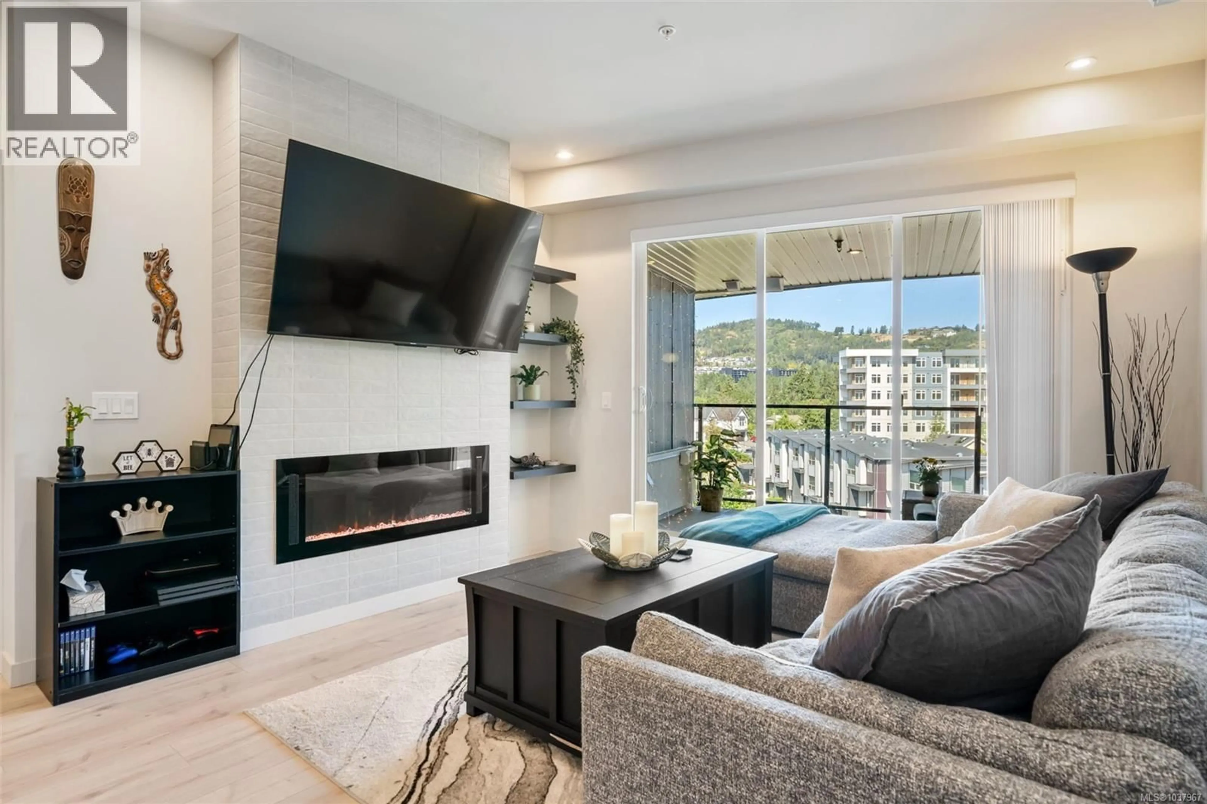Living room with furniture, unknown for 504 - 947 WHIRLAWAY CRESCENT, Langford British Columbia V9B6Z9