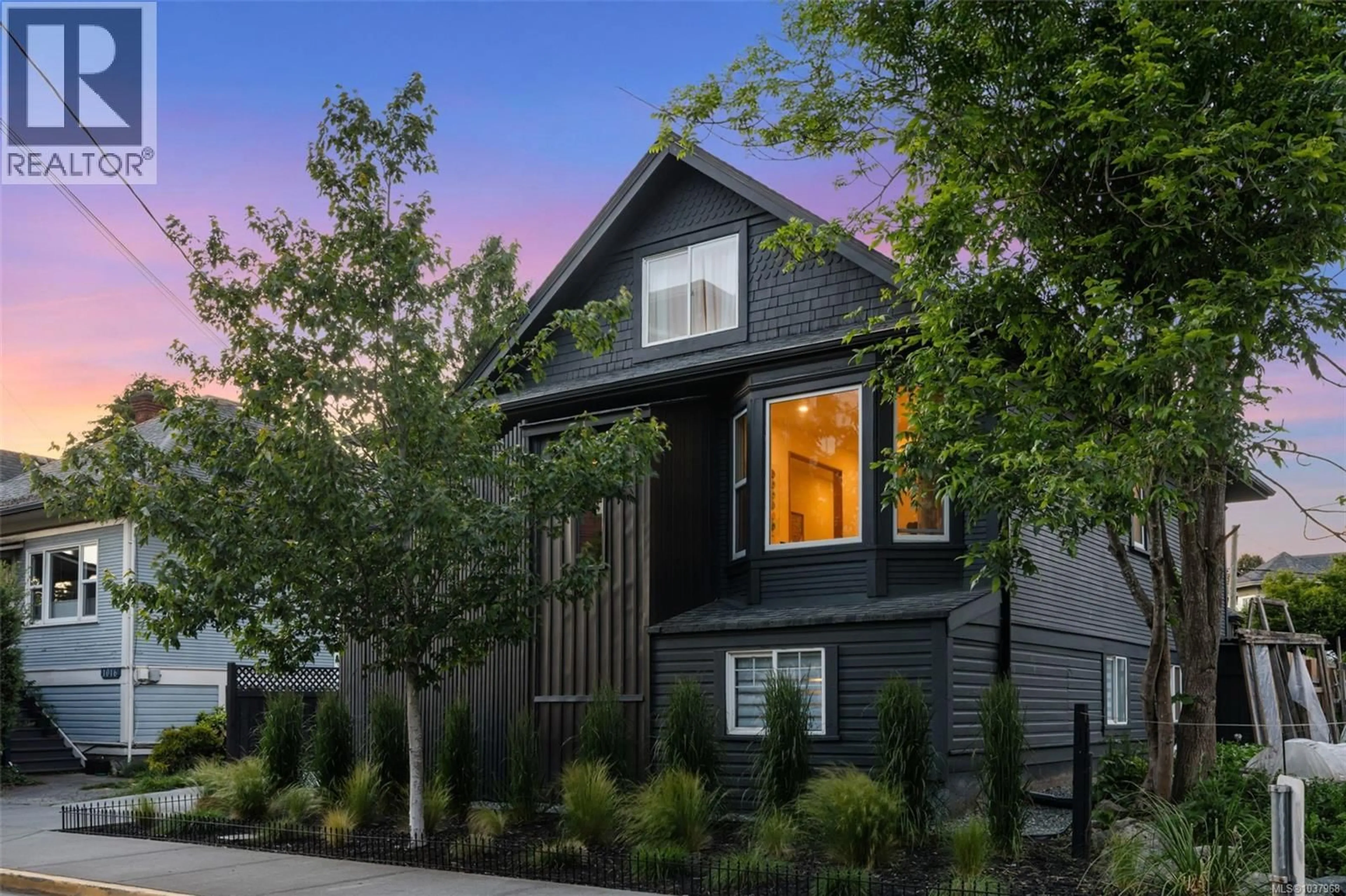 Home with brick exterior material, street for 1018 MASON STREET, Victoria British Columbia V8T1A3