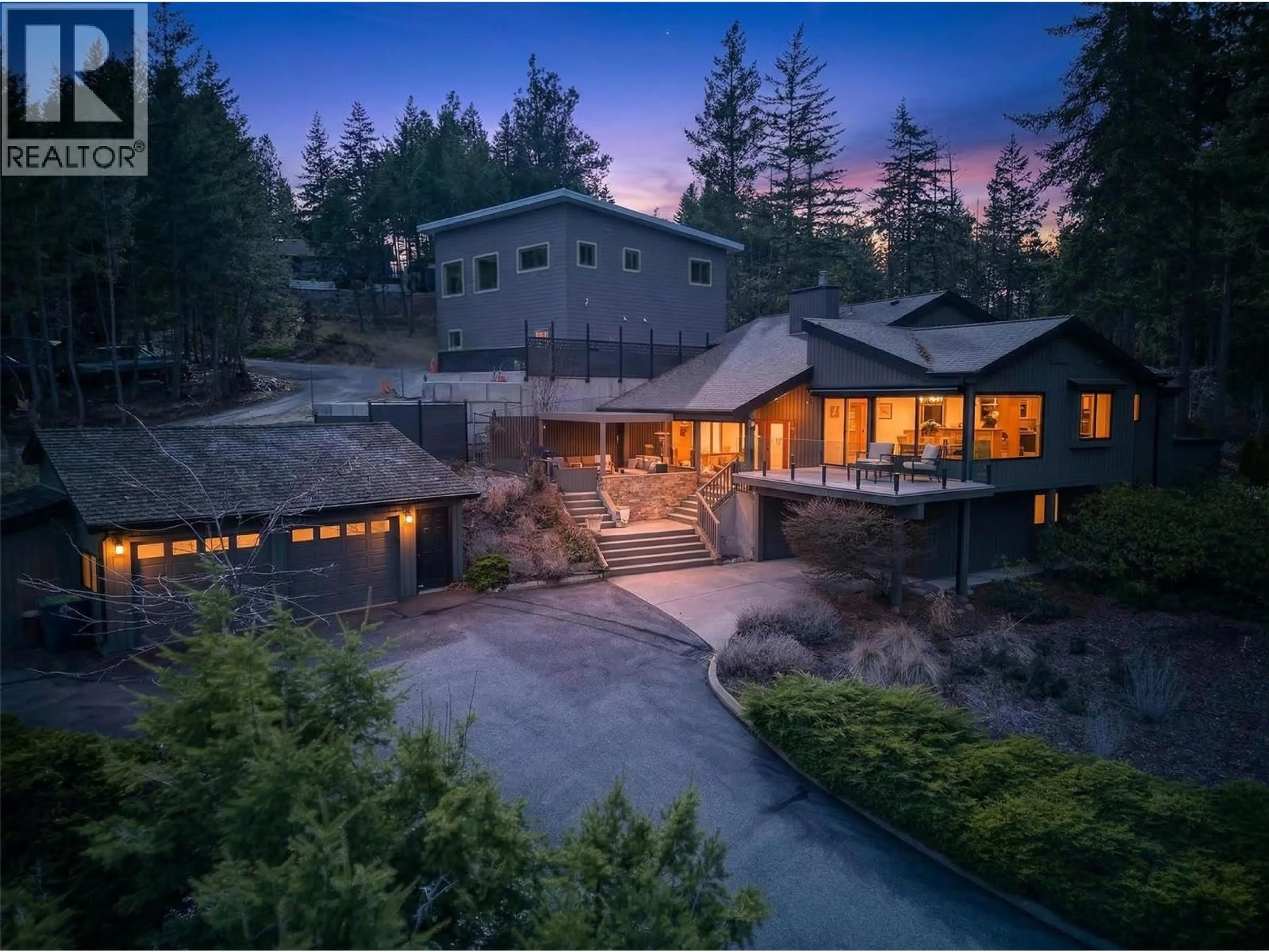 A pic from outside/outdoor area/front of a property/back of a property/a pic from drone, mountain view for 935 LLOYD JONES DRIVE, West Kelowna British Columbia V1Z2X9