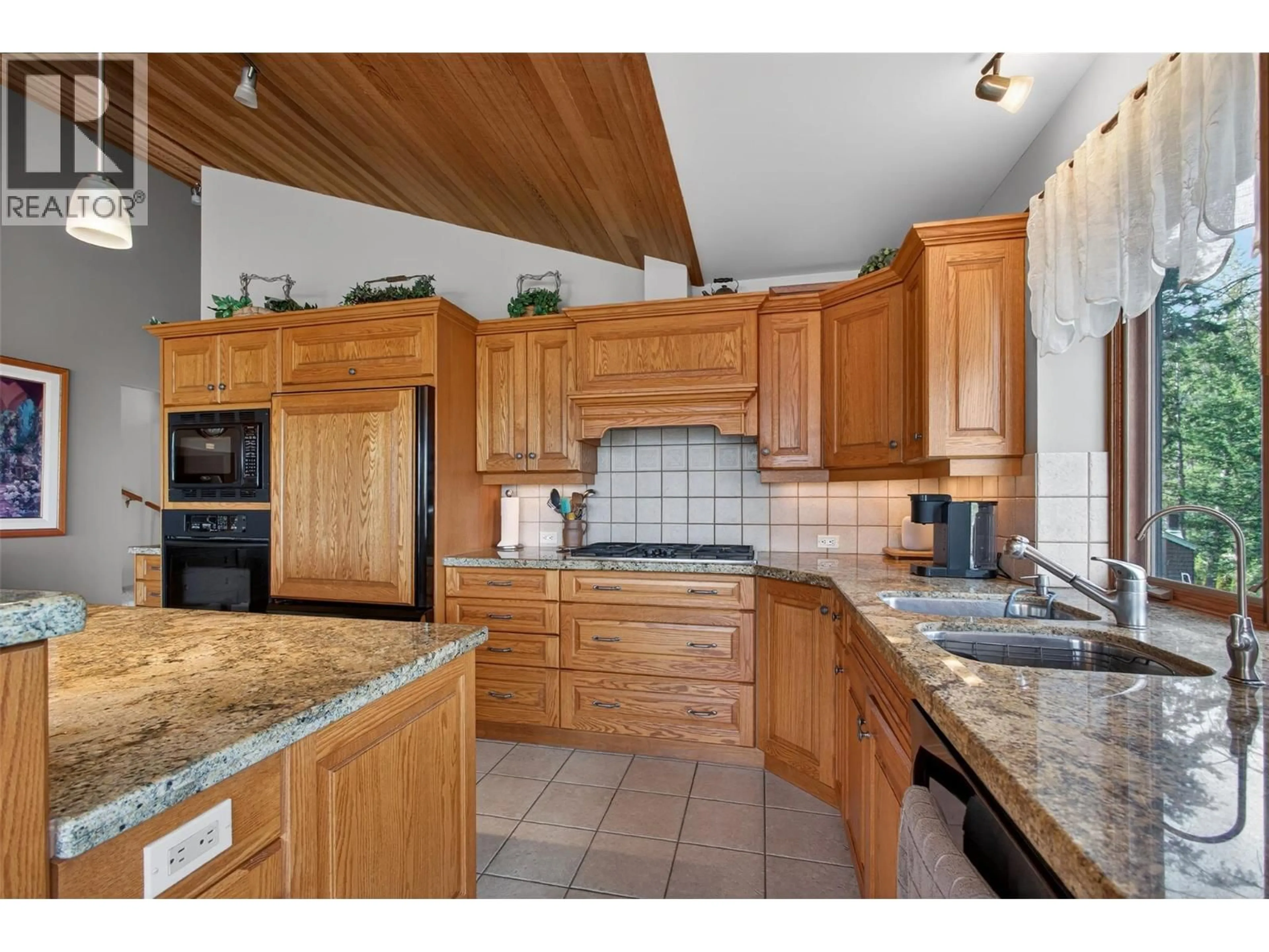 Unknown for 935 LLOYD JONES DRIVE, West Kelowna British Columbia V1Z2X9