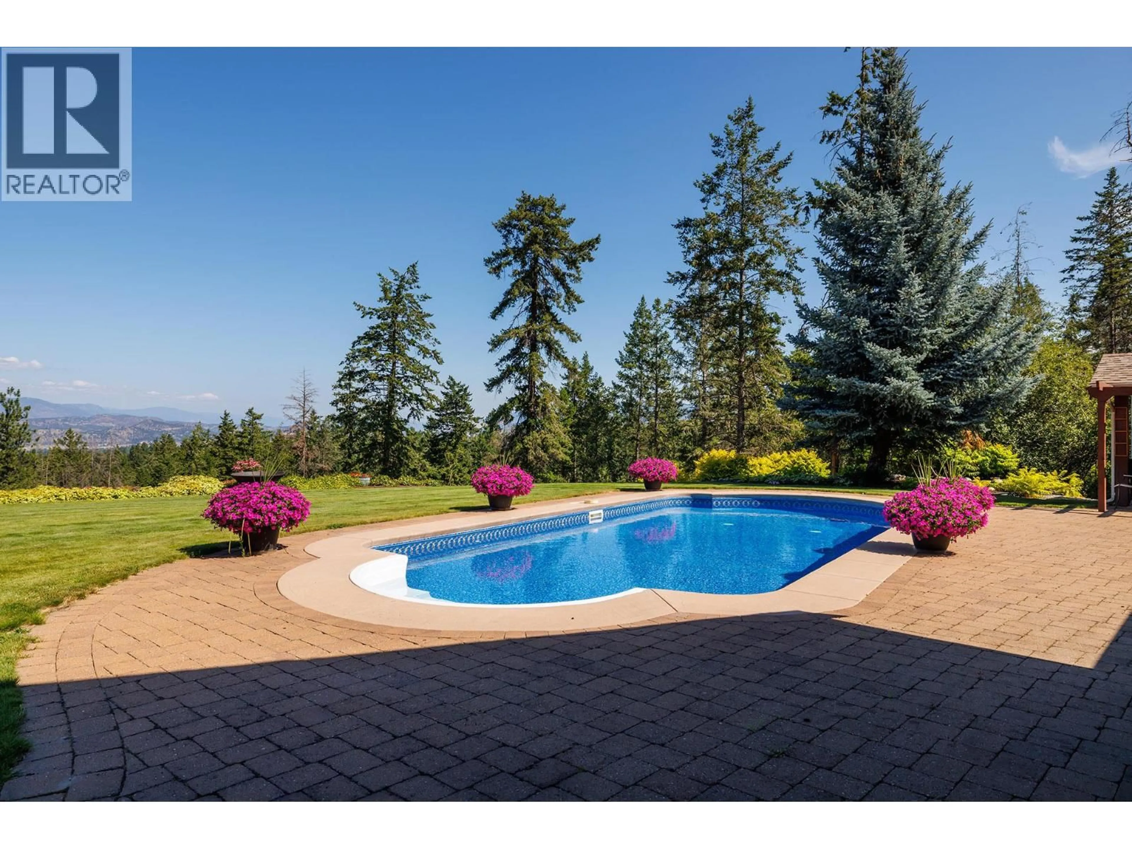 Pool for 3672 LUXMOORE ROAD, Kelowna British Columbia V1W4C7