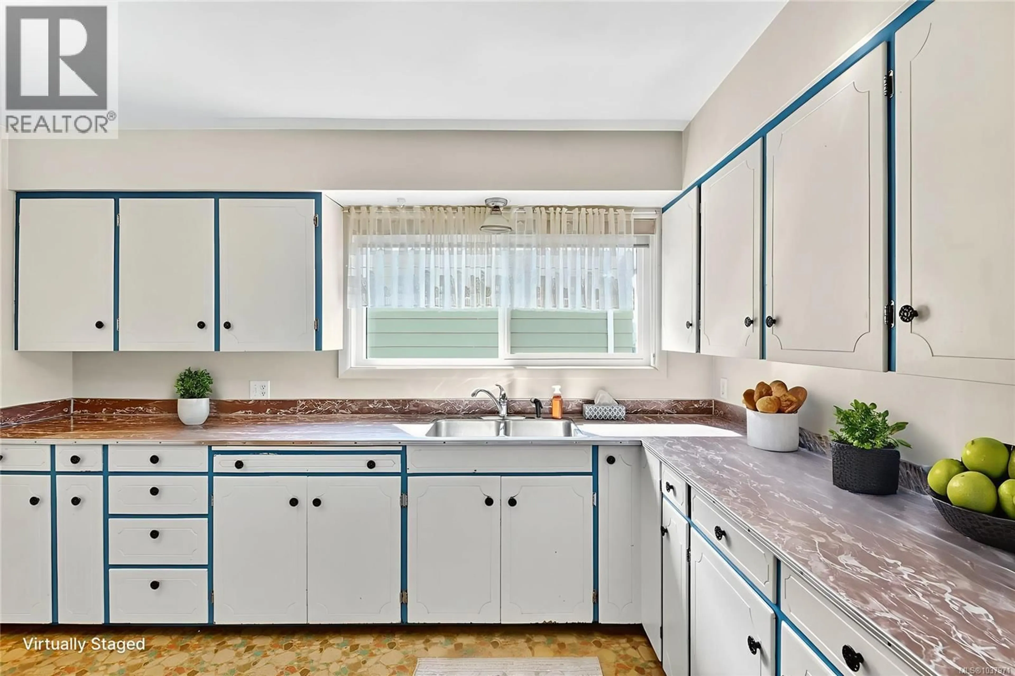 Standard kitchen, ceramic/tile floor for 4664 ANGUS STREET, Port Alberni British Columbia V9Y1T2
