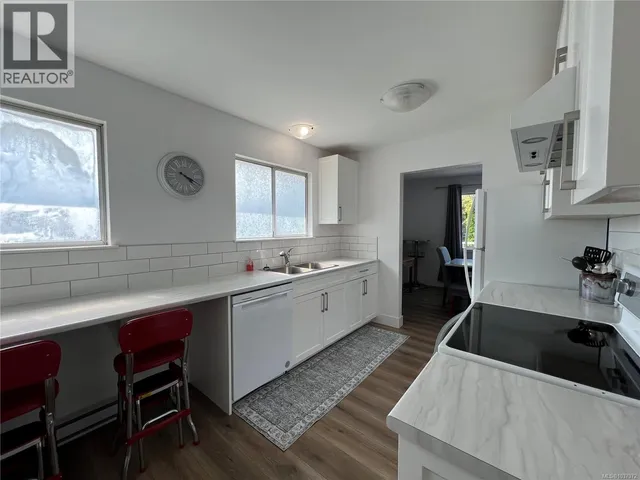 537 MAQUINNA DRIVE NORTH, Tahsis 3
