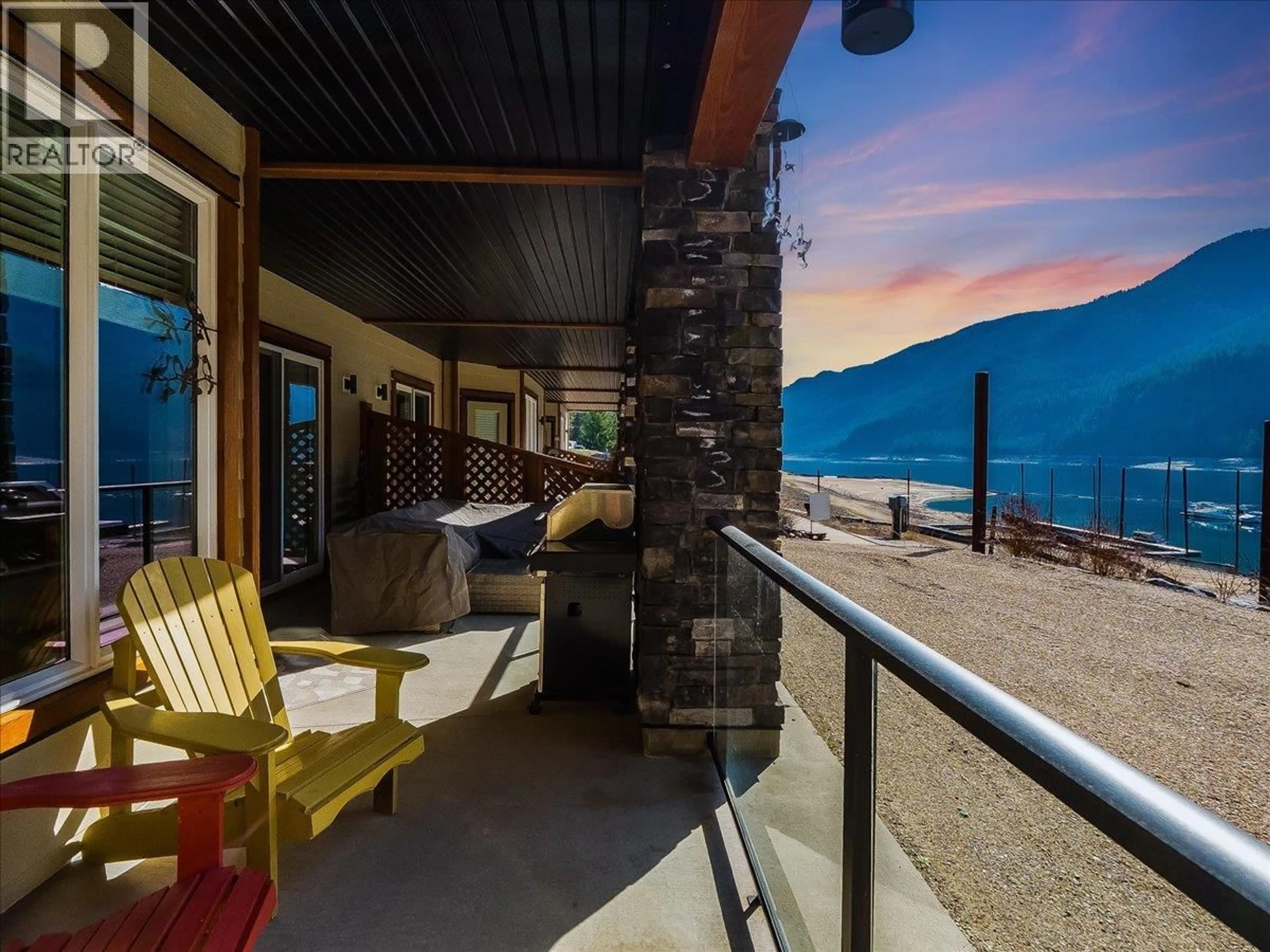 Patio, water/lake/river/ocean view for 117 - 5570 BROADWATER ROAD, Castlegar British Columbia V1N0A1