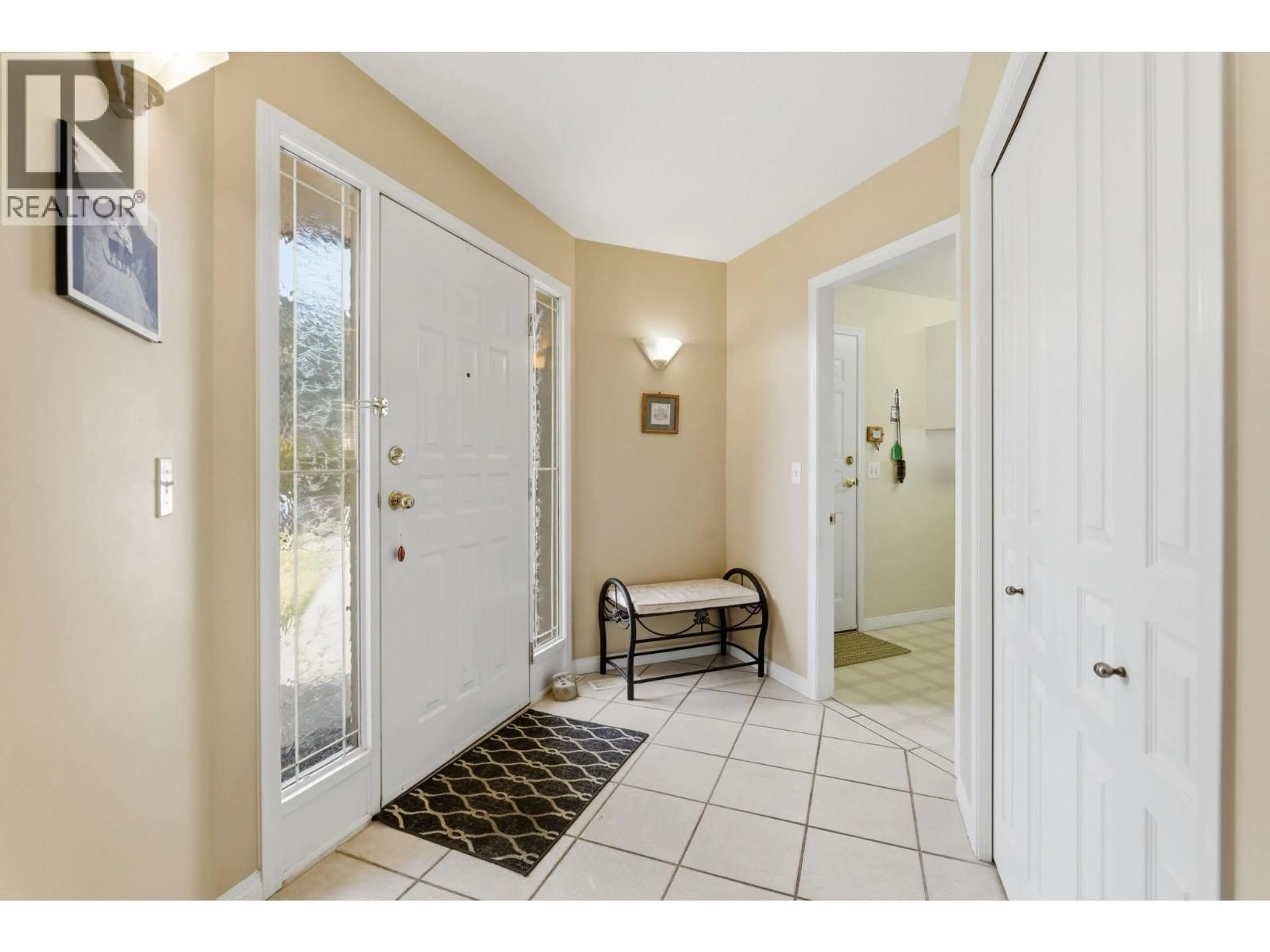 Indoor entryway for 143 - 550 YATES ROAD, Kelowna British Columbia V1V1Z4