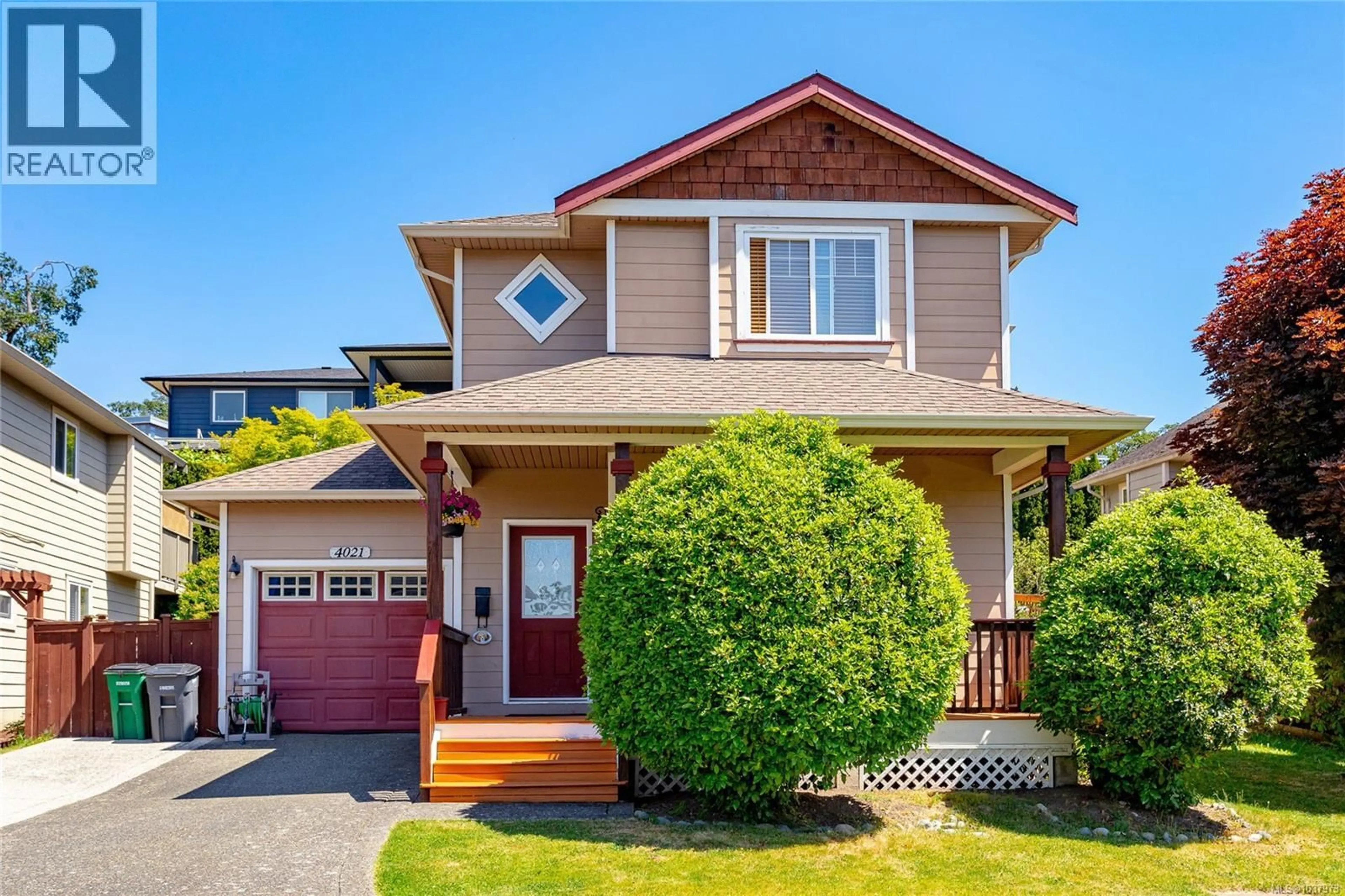 Home with vinyl exterior material, street for 4021 BLACKBERRY LANE, Saanich British Columbia V8X5J4