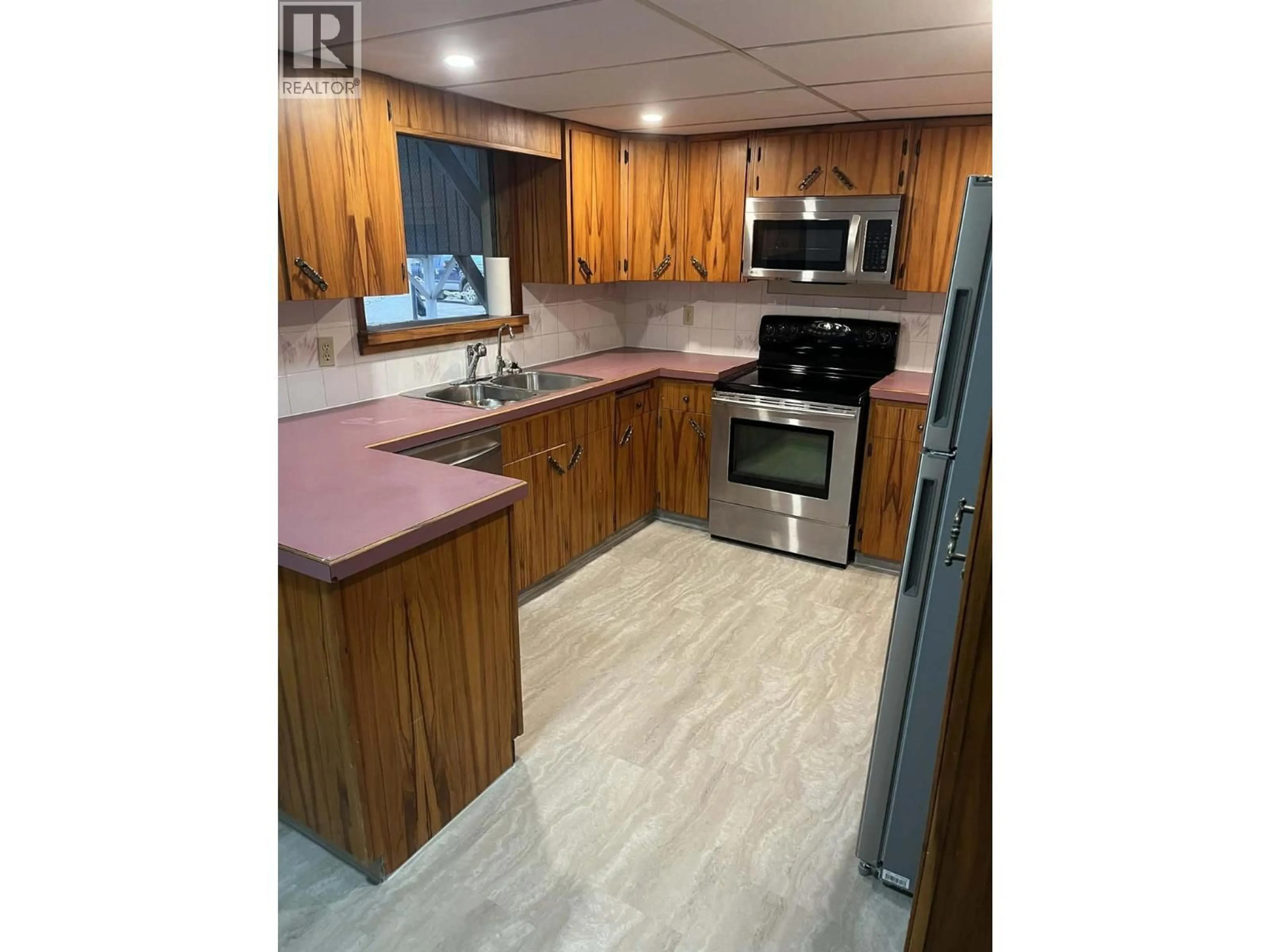 Standard kitchen, unknown for 3116 3 HIGHWAY, Erickson British Columbia V0B1G1