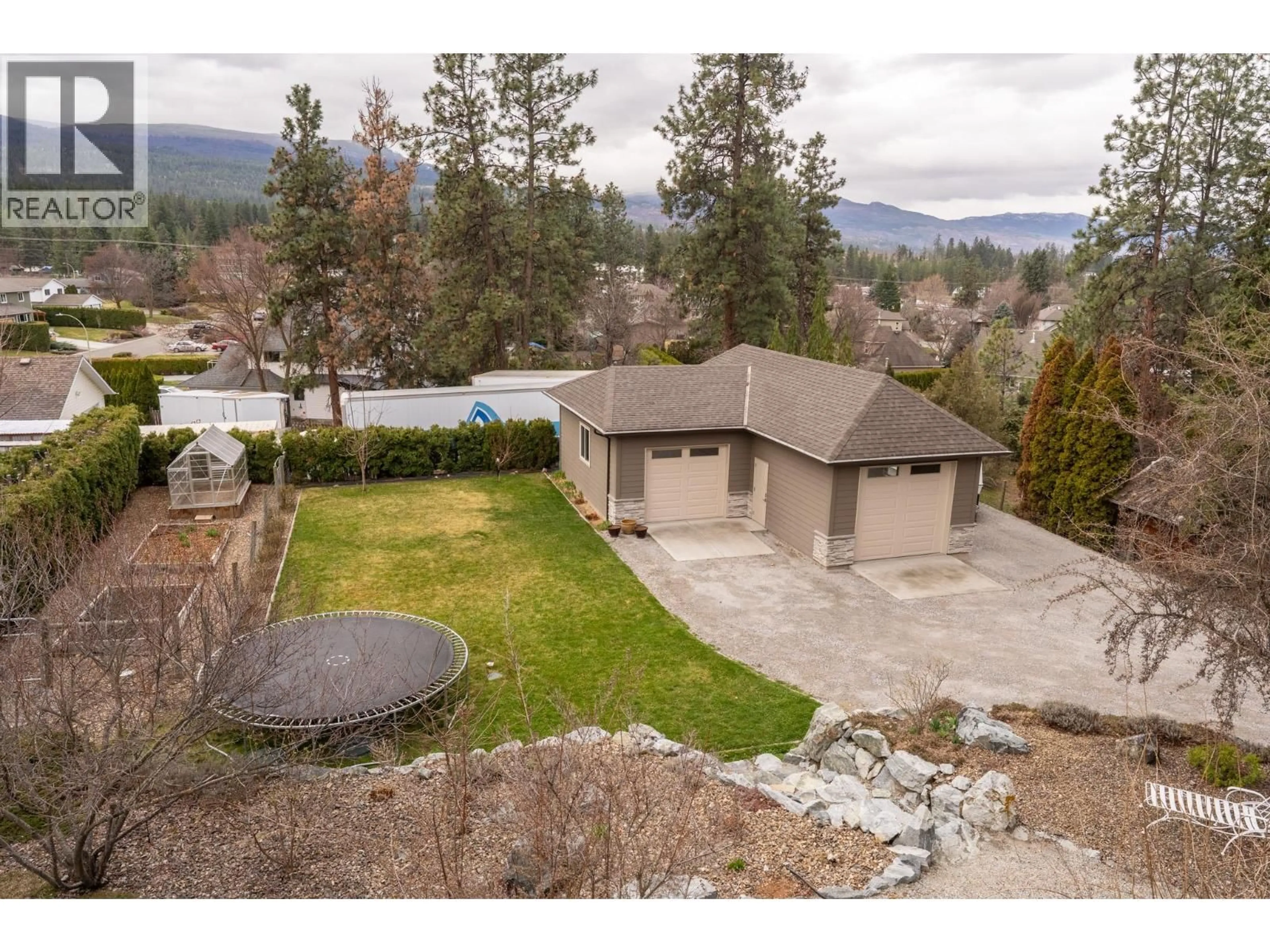 A pic from outside/outdoor area/front of a property/back of a property/a pic from drone, water/lake/river/ocean view for 3625 WATER ROAD, Kelowna British Columbia V1W4G2