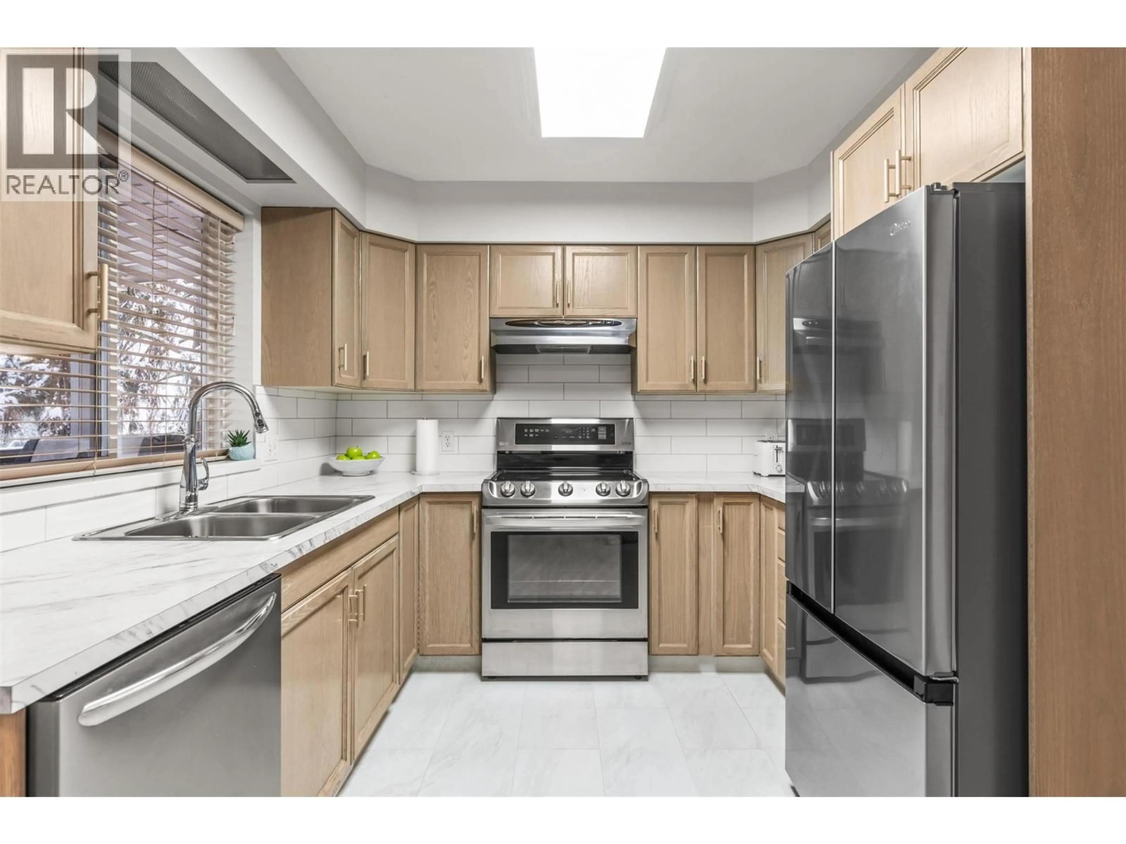 Standard kitchen, unknown for 2287 CATT AVENUE, Lumby British Columbia V0E2G0